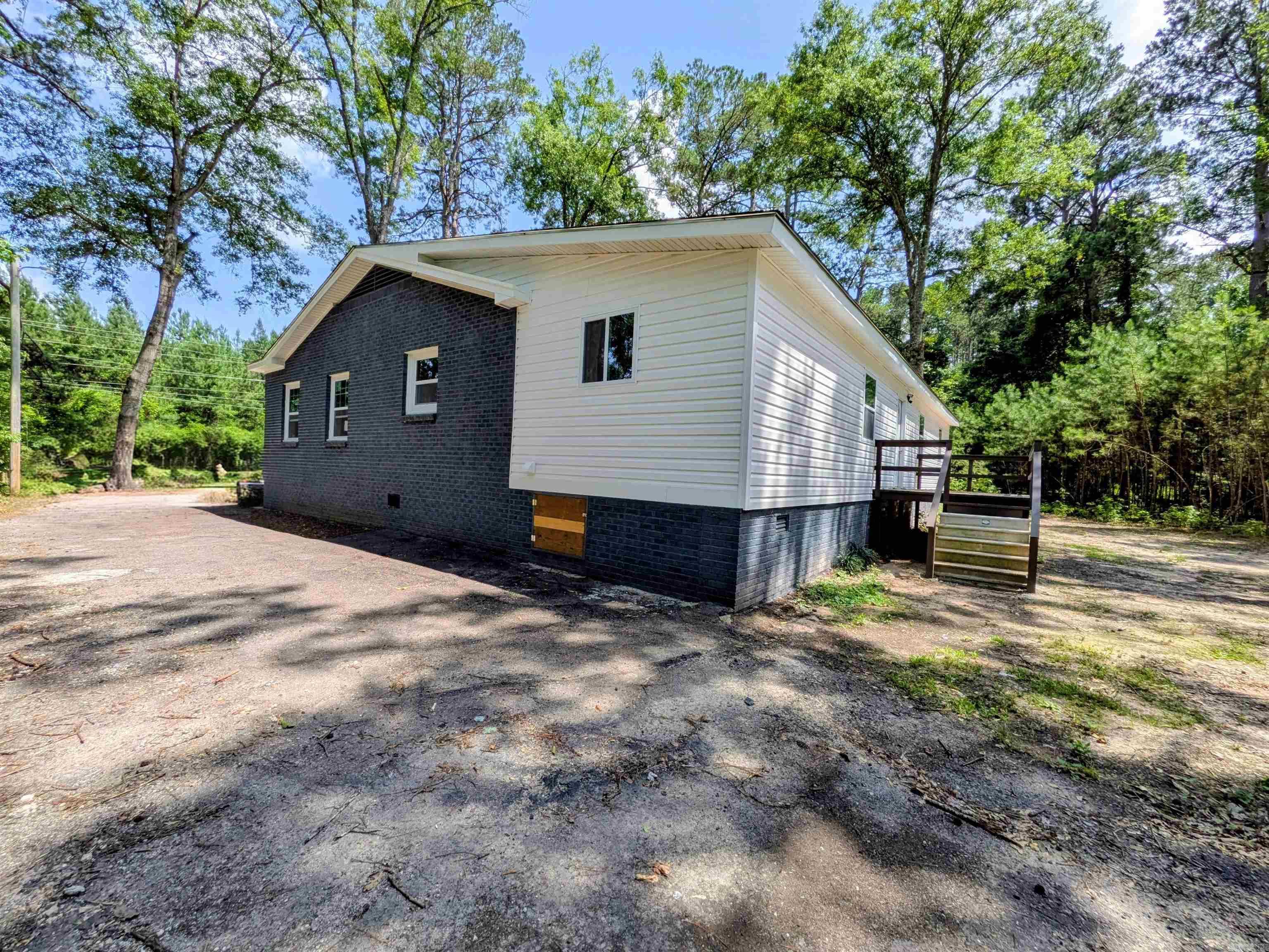 206 Hwy 376  Camden, AR