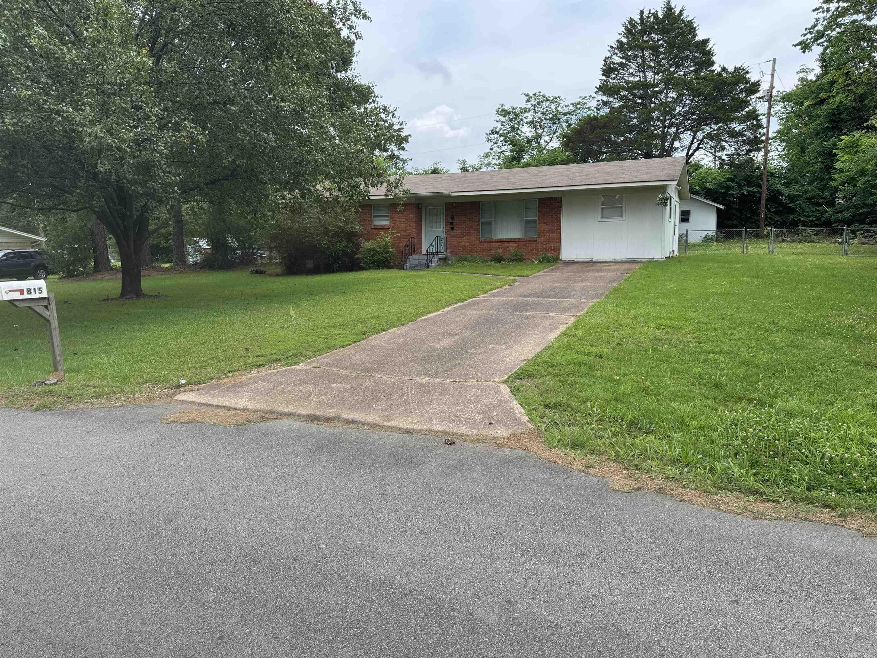 815 Lakeshore  Heber Springs, AR