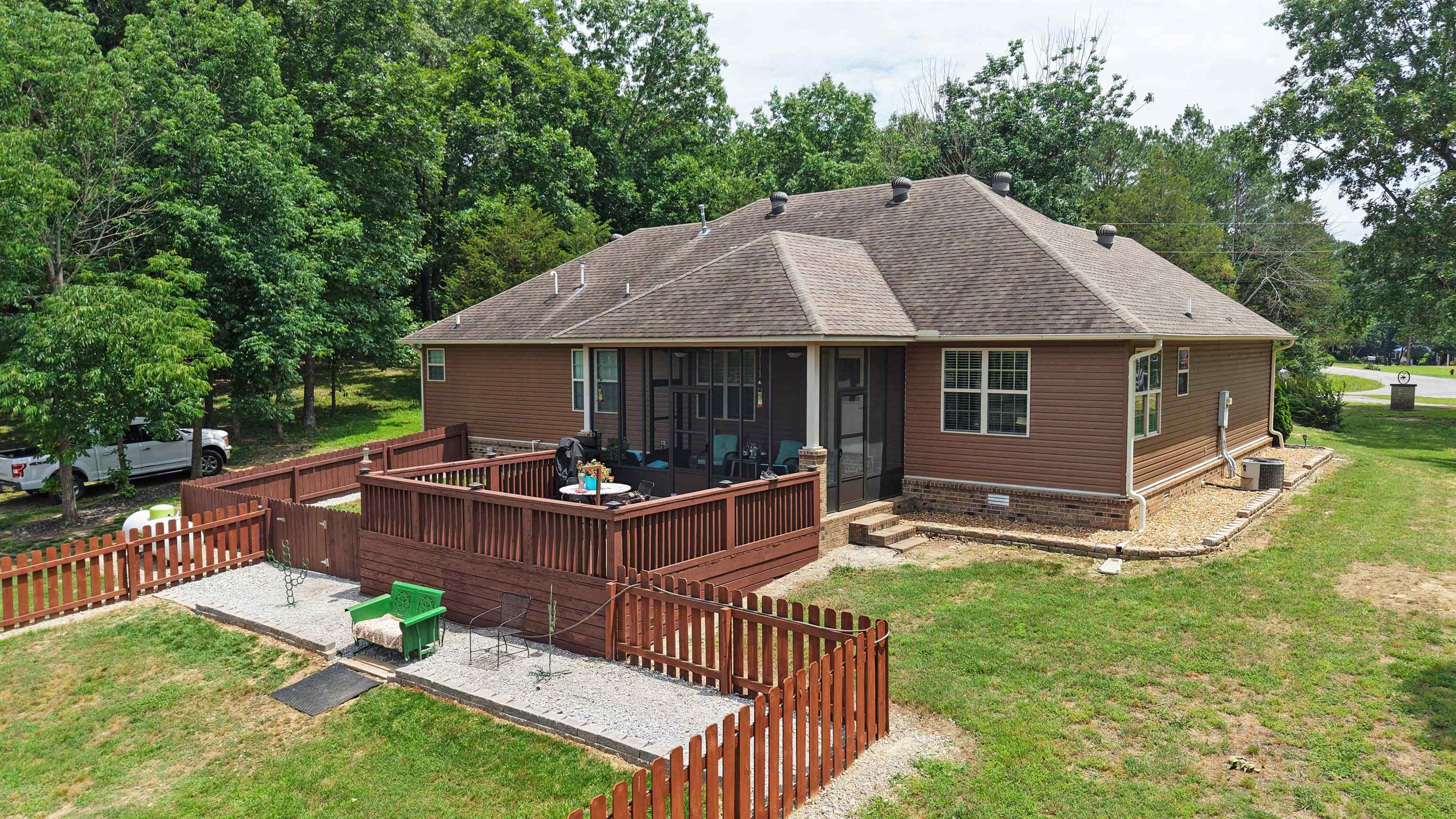 706 Indianapolis  Horseshoe Bend, AR