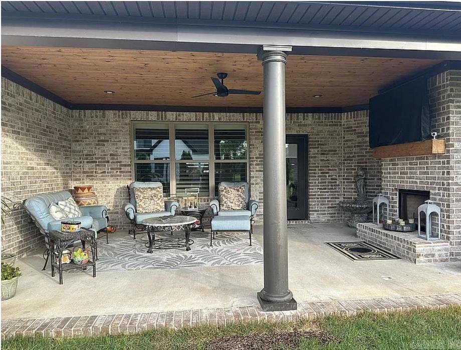 7317 Lake Point Circle  Benton, AR