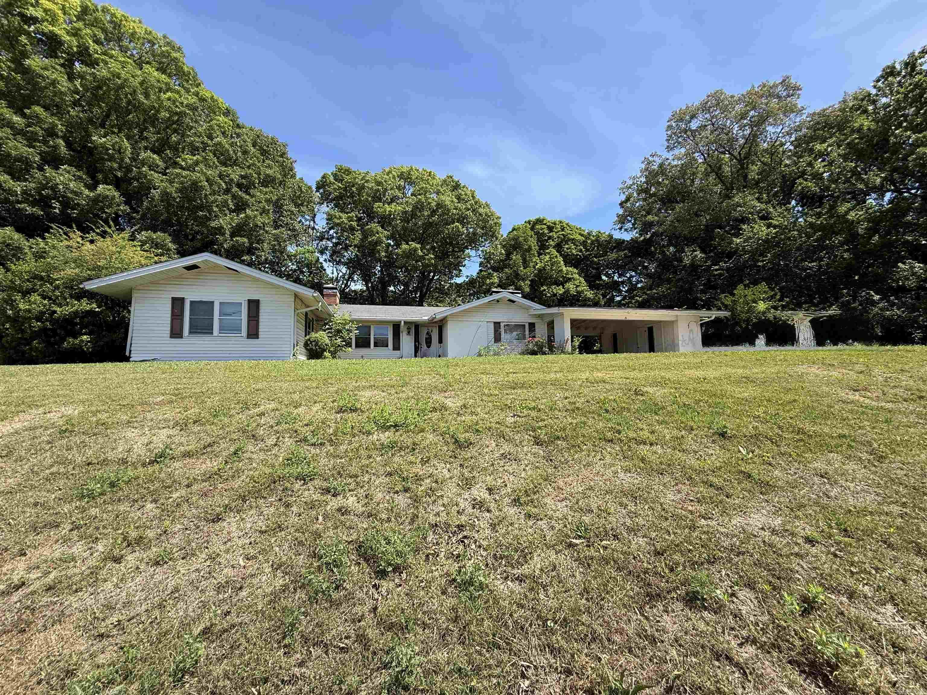 300 Neill  Helena, AR