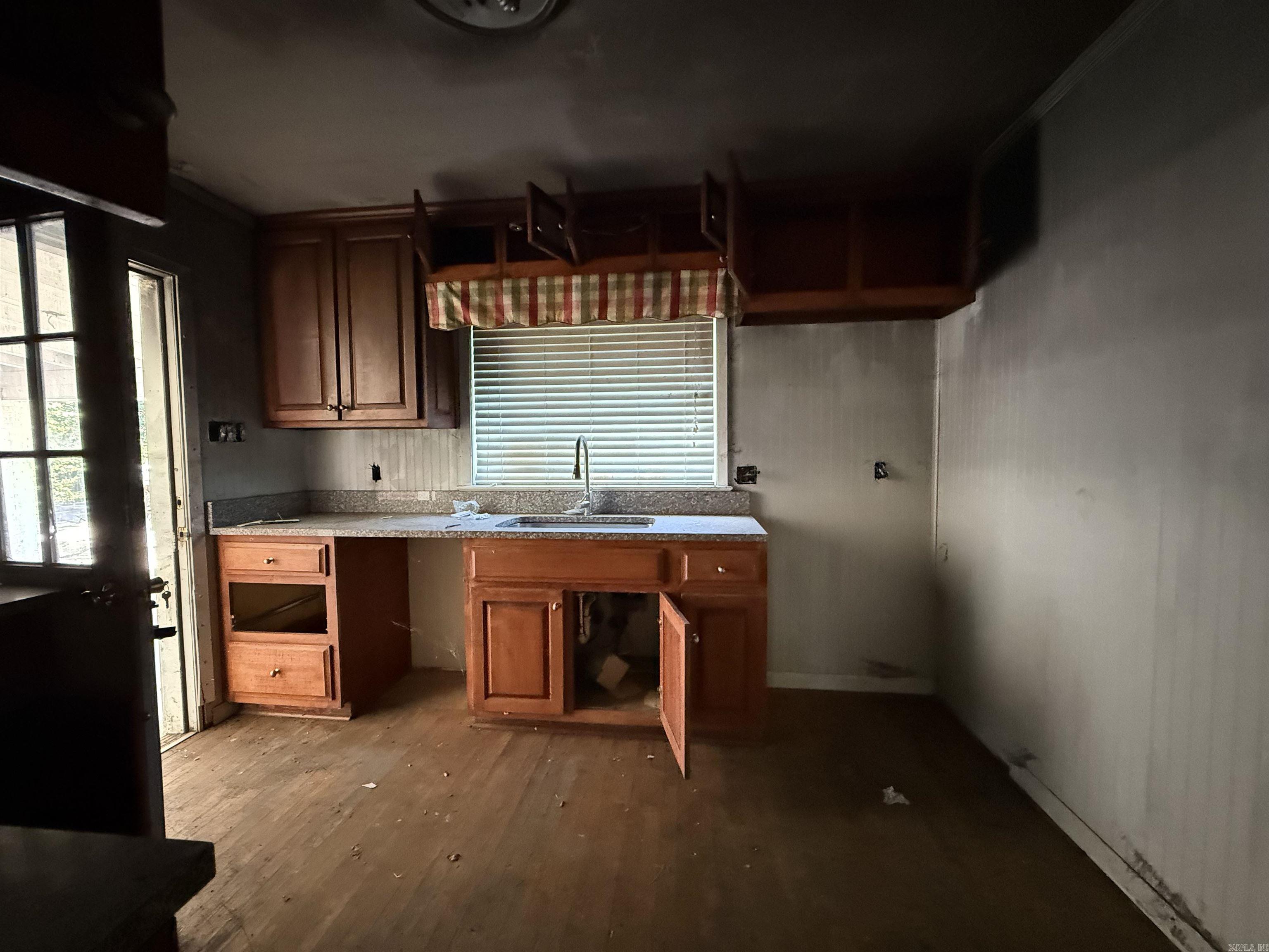 300 Neill  Helena, AR