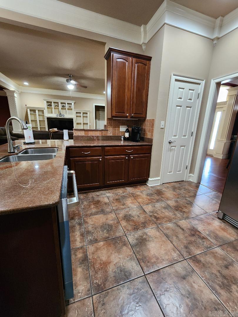 7720 E Worth  Benton, AR