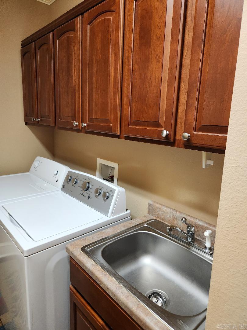 7720 E Worth  Benton, AR