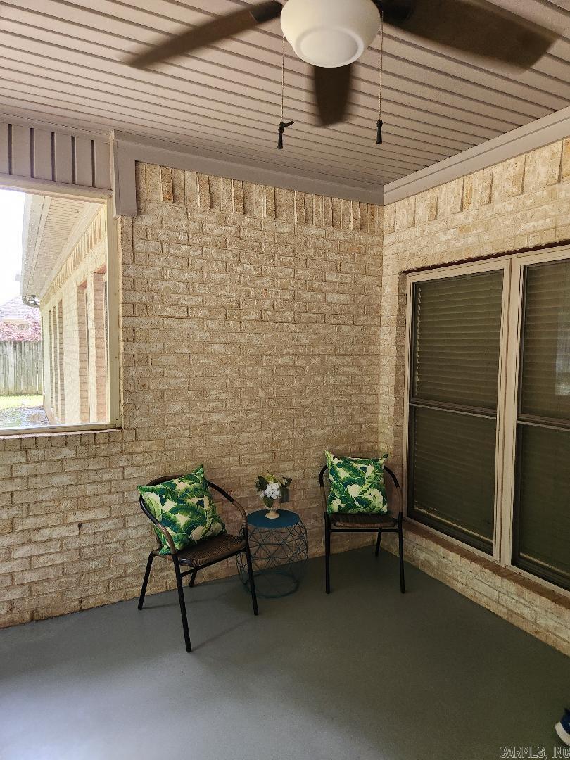 7720 E Worth  Benton, AR