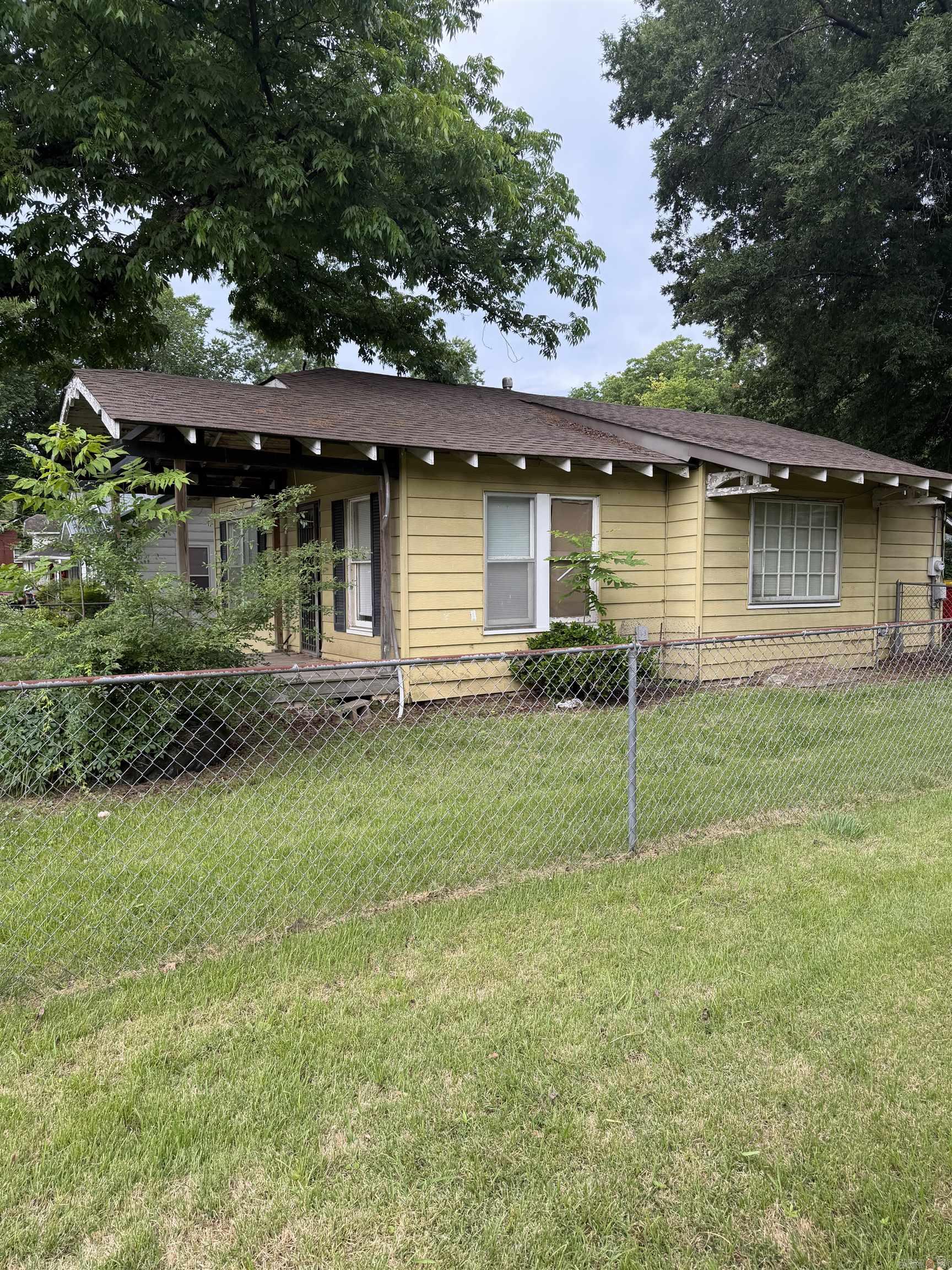511 Oak  Morrilton, AR