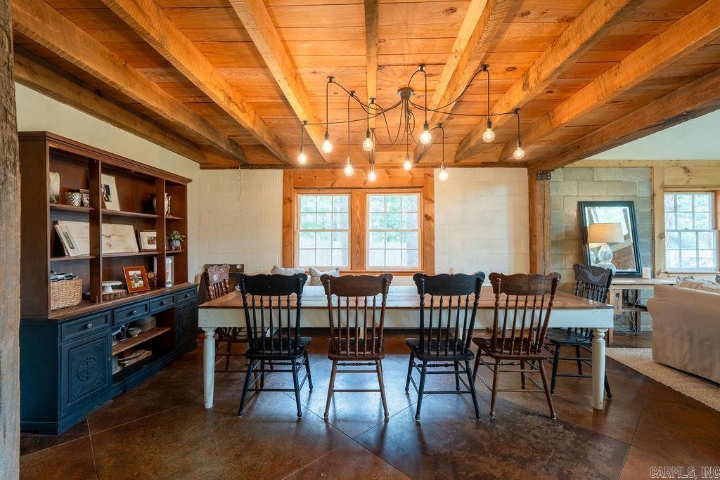 2300 E. Country Club Rd.  Searcy, AR