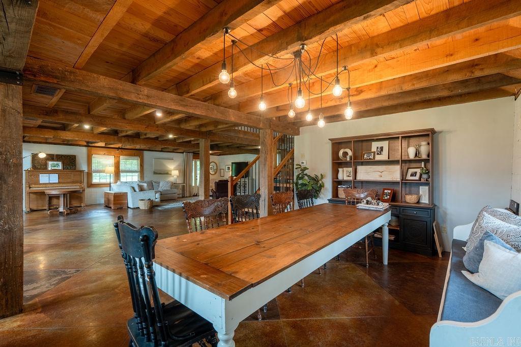 2300 E. Country Club Rd.  Searcy, AR