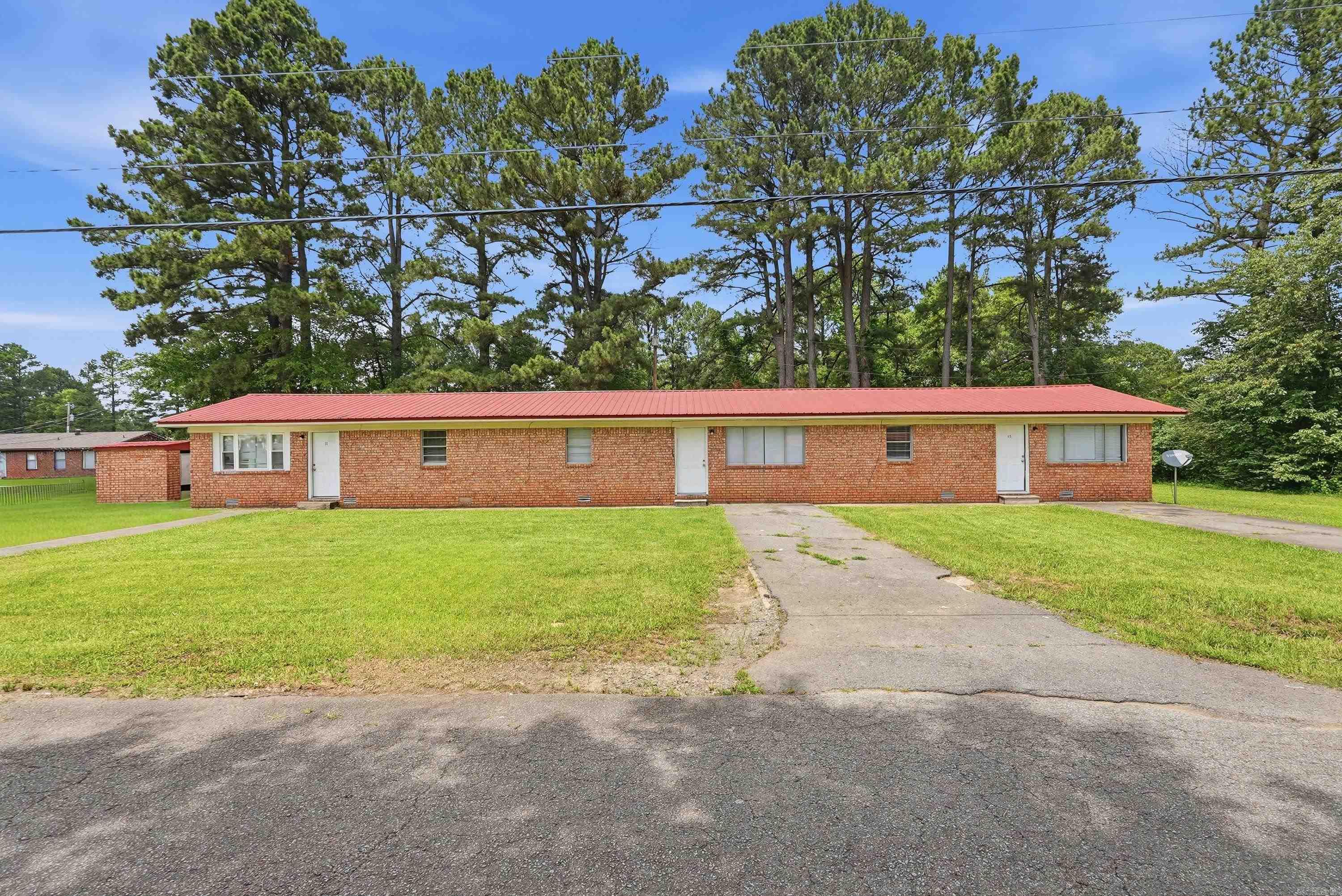 2114 keathley  Conway, AR
