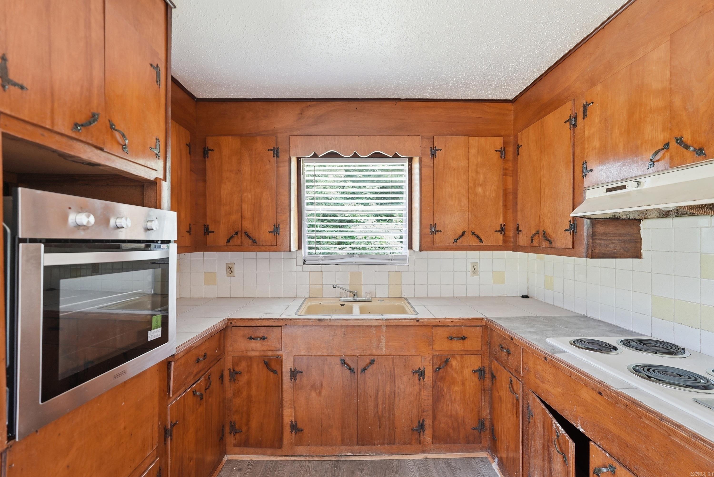 2114 keathley  Conway, AR