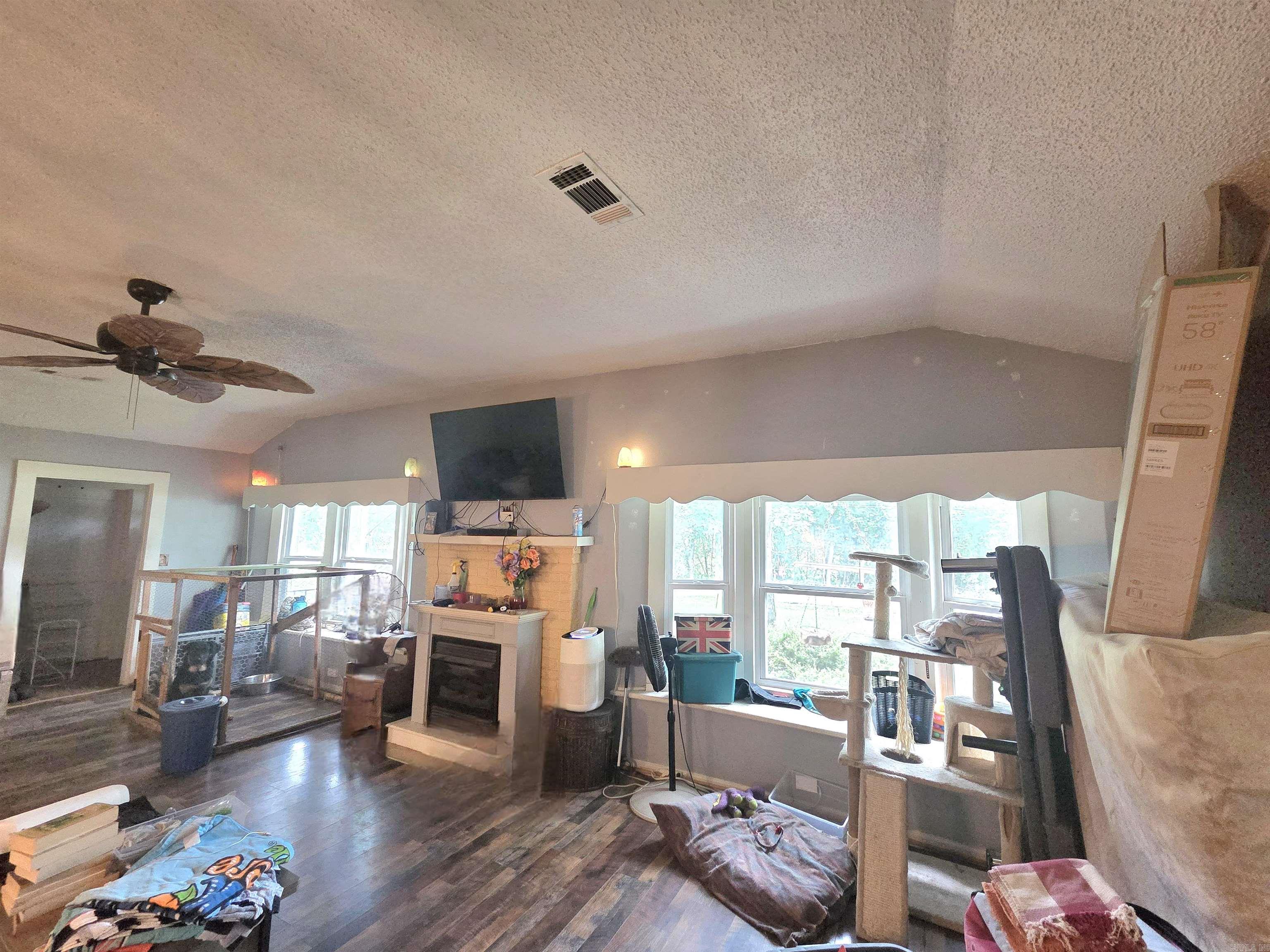 708 Parks  Mountain View, AR
