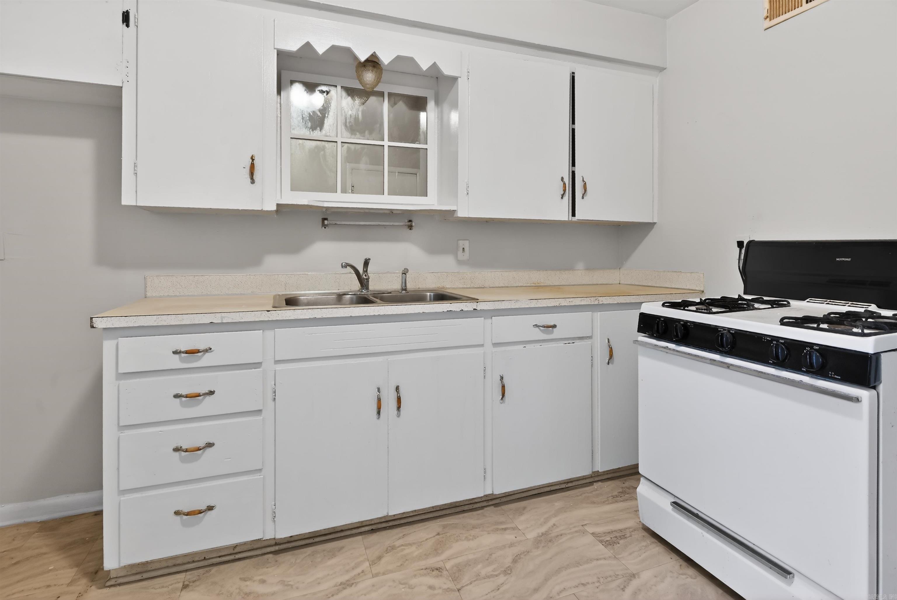 4 Sheffield  Little Rock, AR