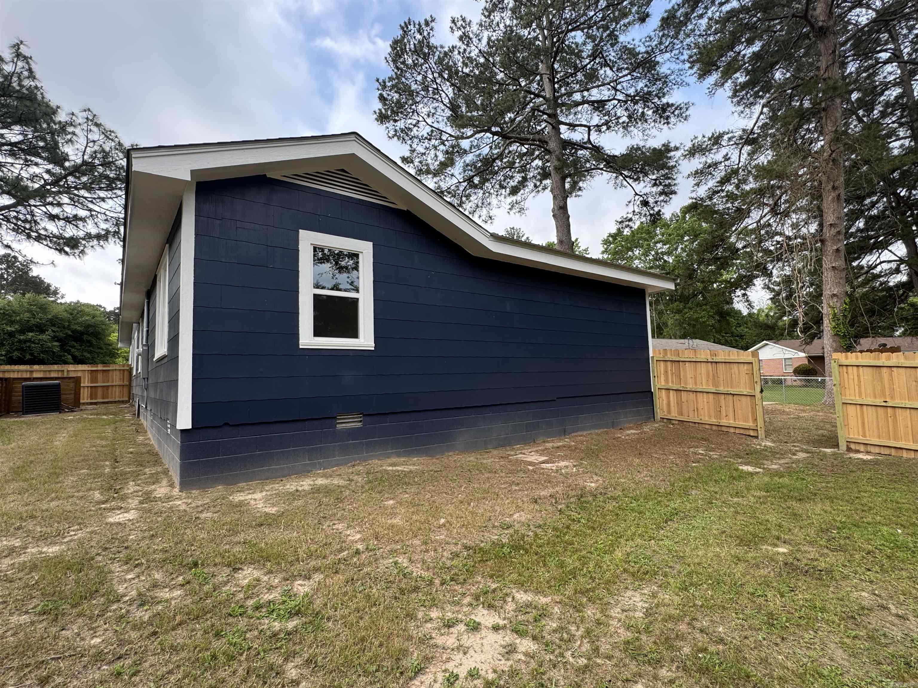 400 W 14th  Smackover, AR