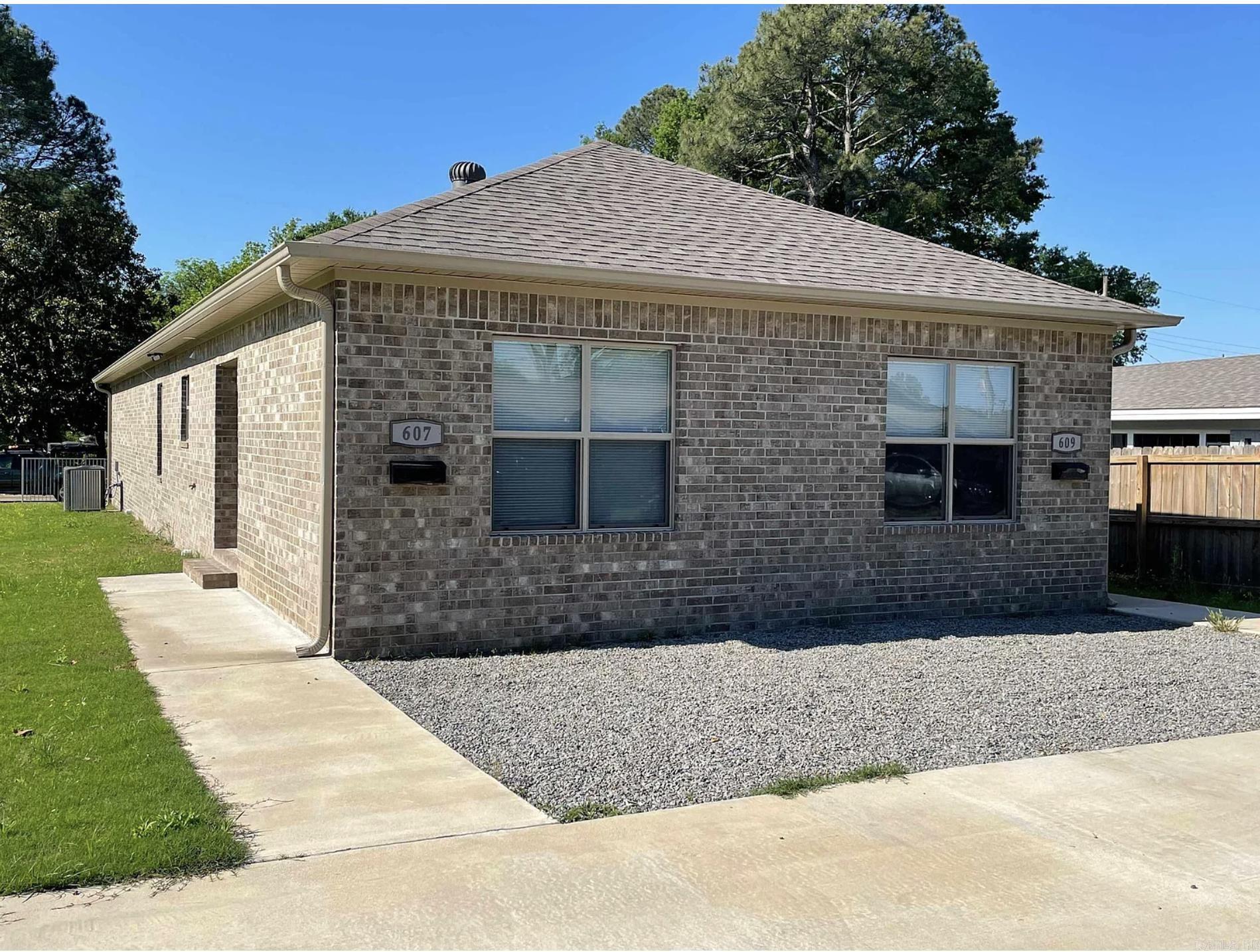 607 and 609 Lernoa  Jacksonville, AR