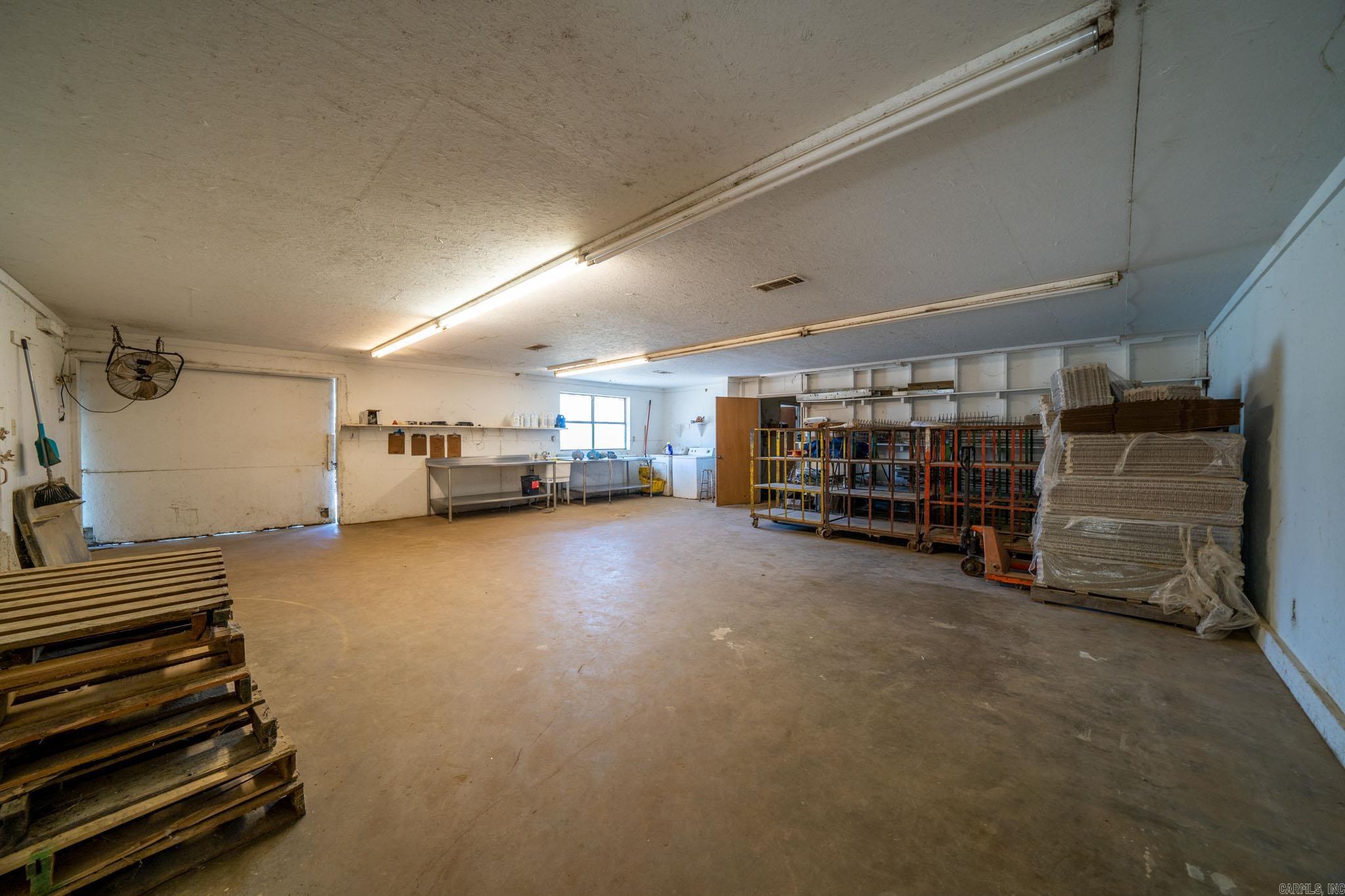 389 N Highway 174  Hope, AR