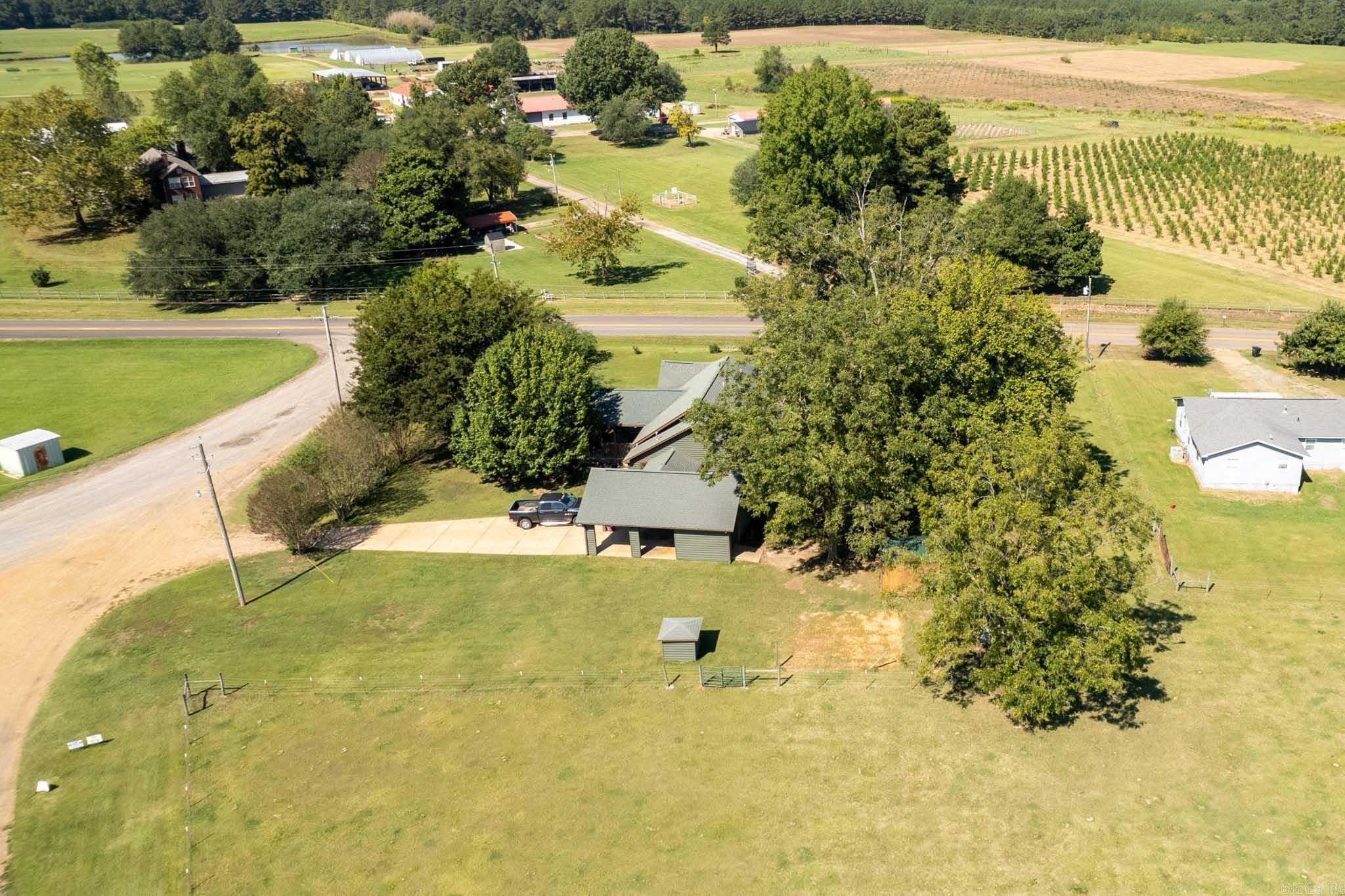 389 N Highway 174  Hope, AR