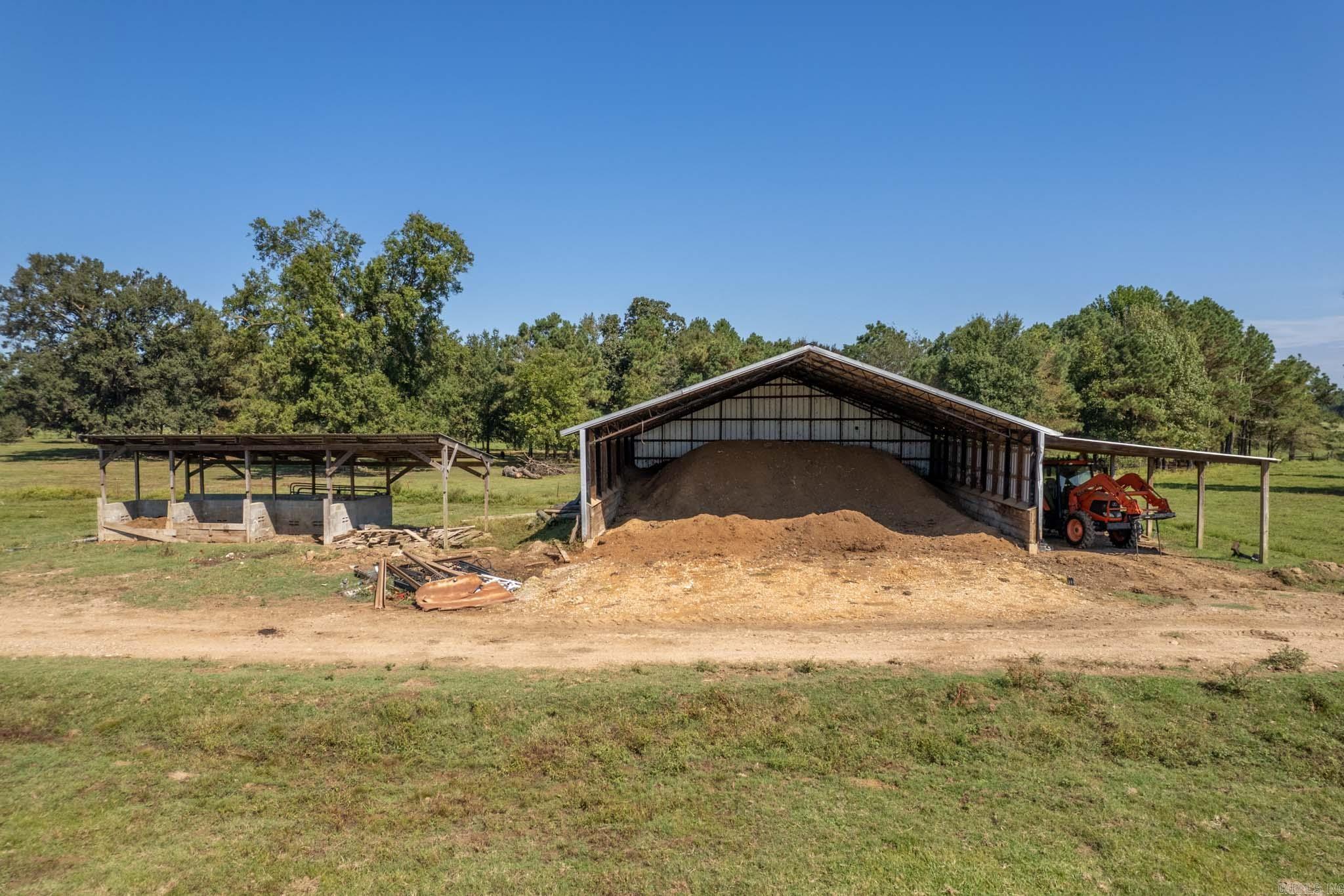389 N Highway 174  Hope, AR