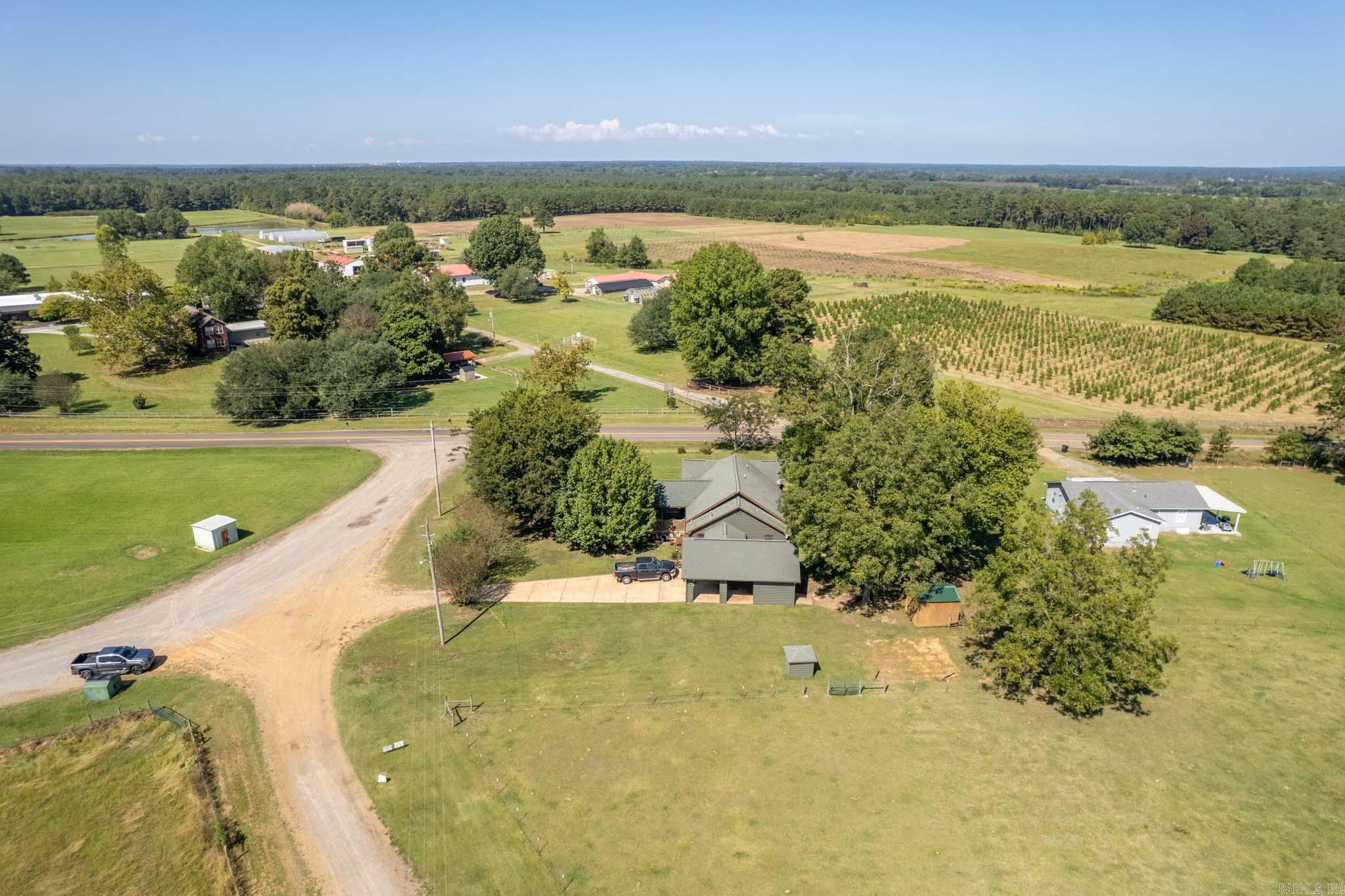 389 N Highway 174  Hope, AR