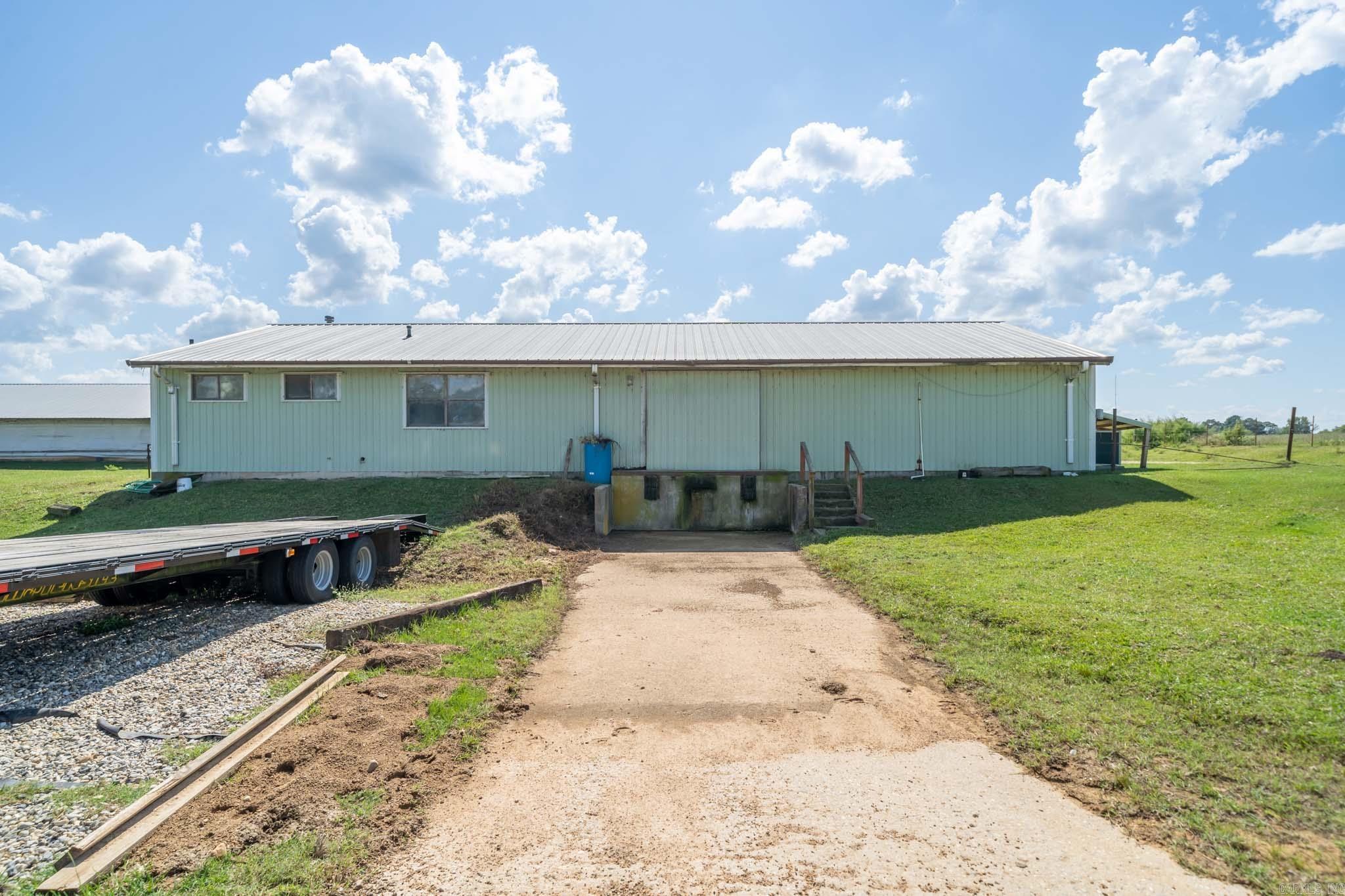 389 N Highway 174  Hope, AR