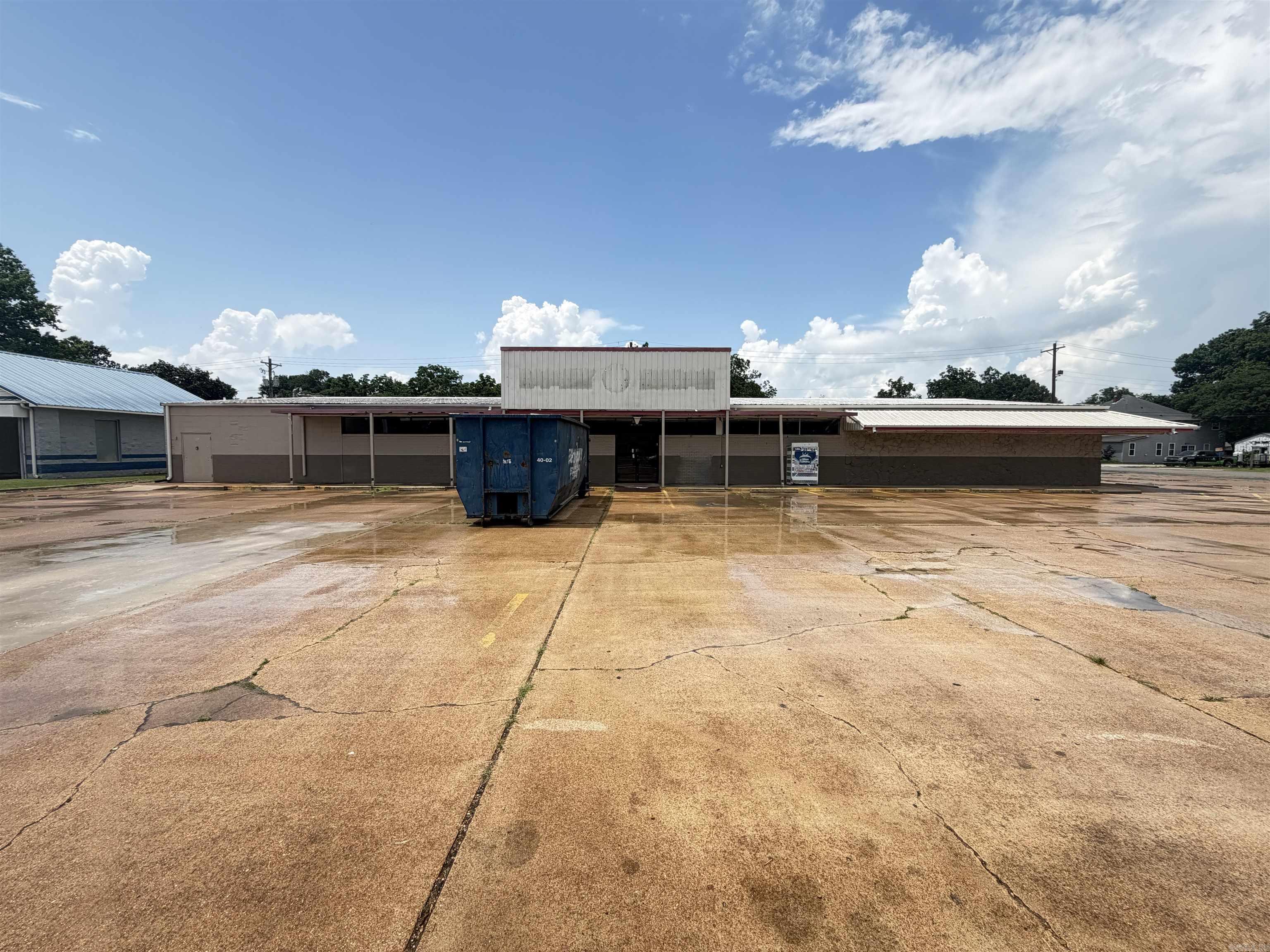 500 SW Front St  Walnut Ridge, AR
