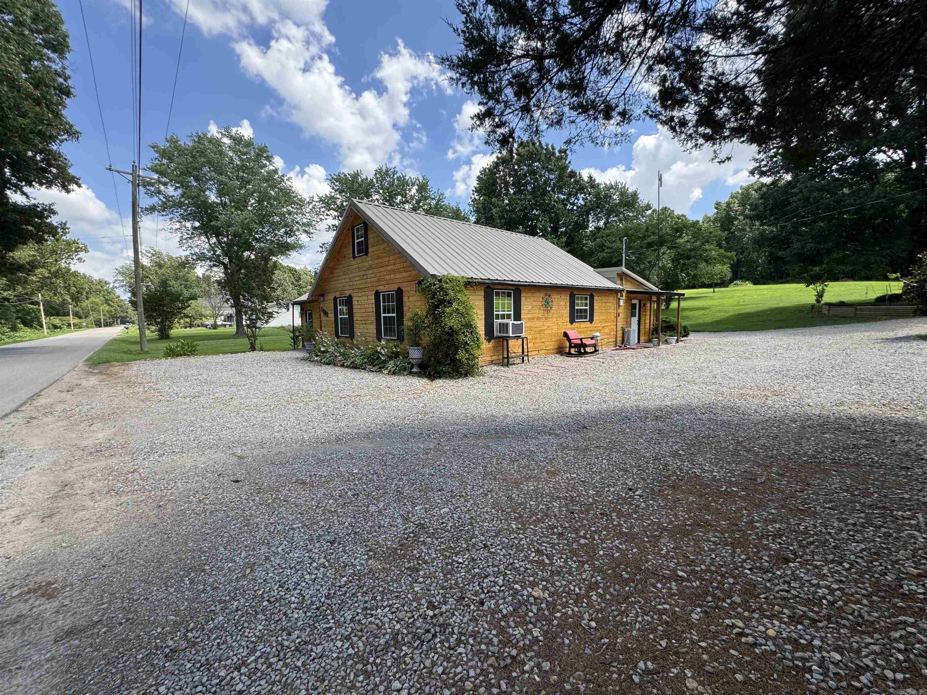 1802 W Clay  Piggott, AR