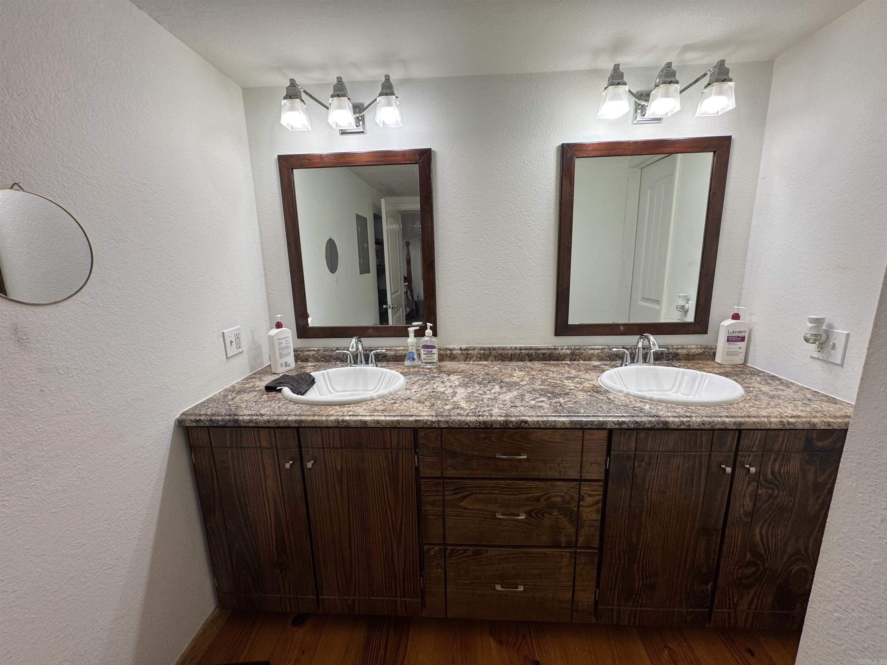 1802 W Clay  Piggott, AR