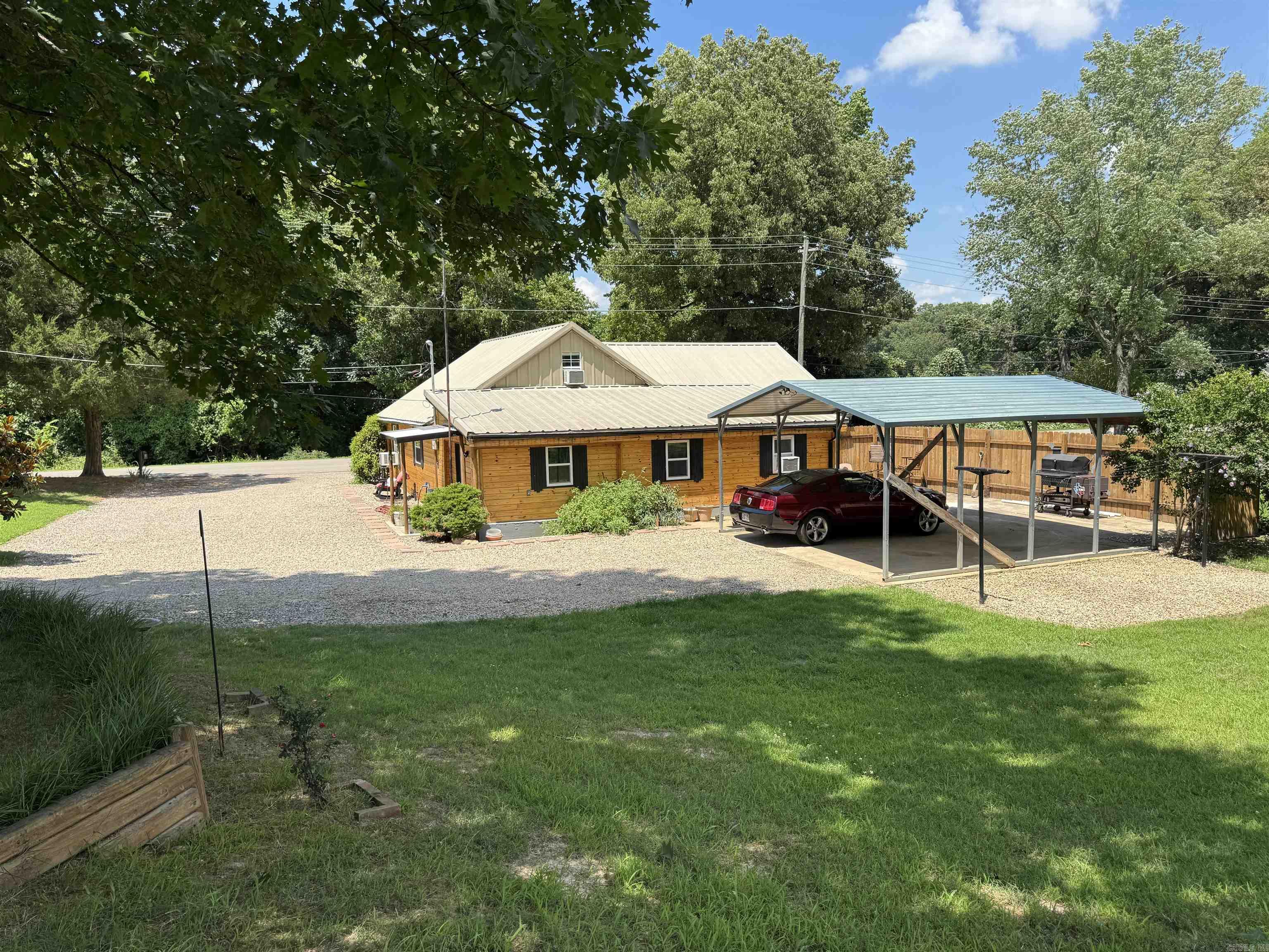 1802 W Clay  Piggott, AR