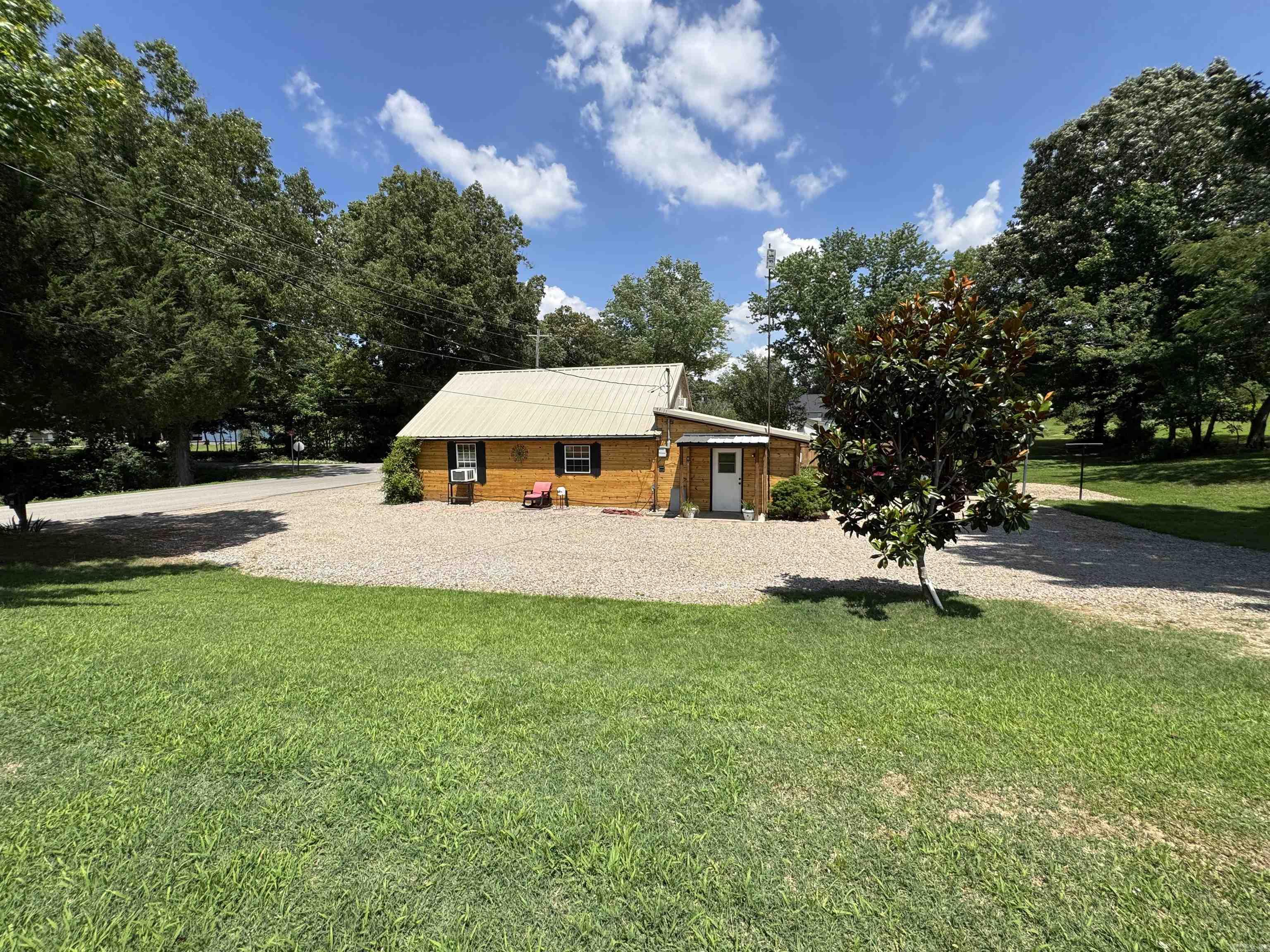1802 W Clay  Piggott, AR