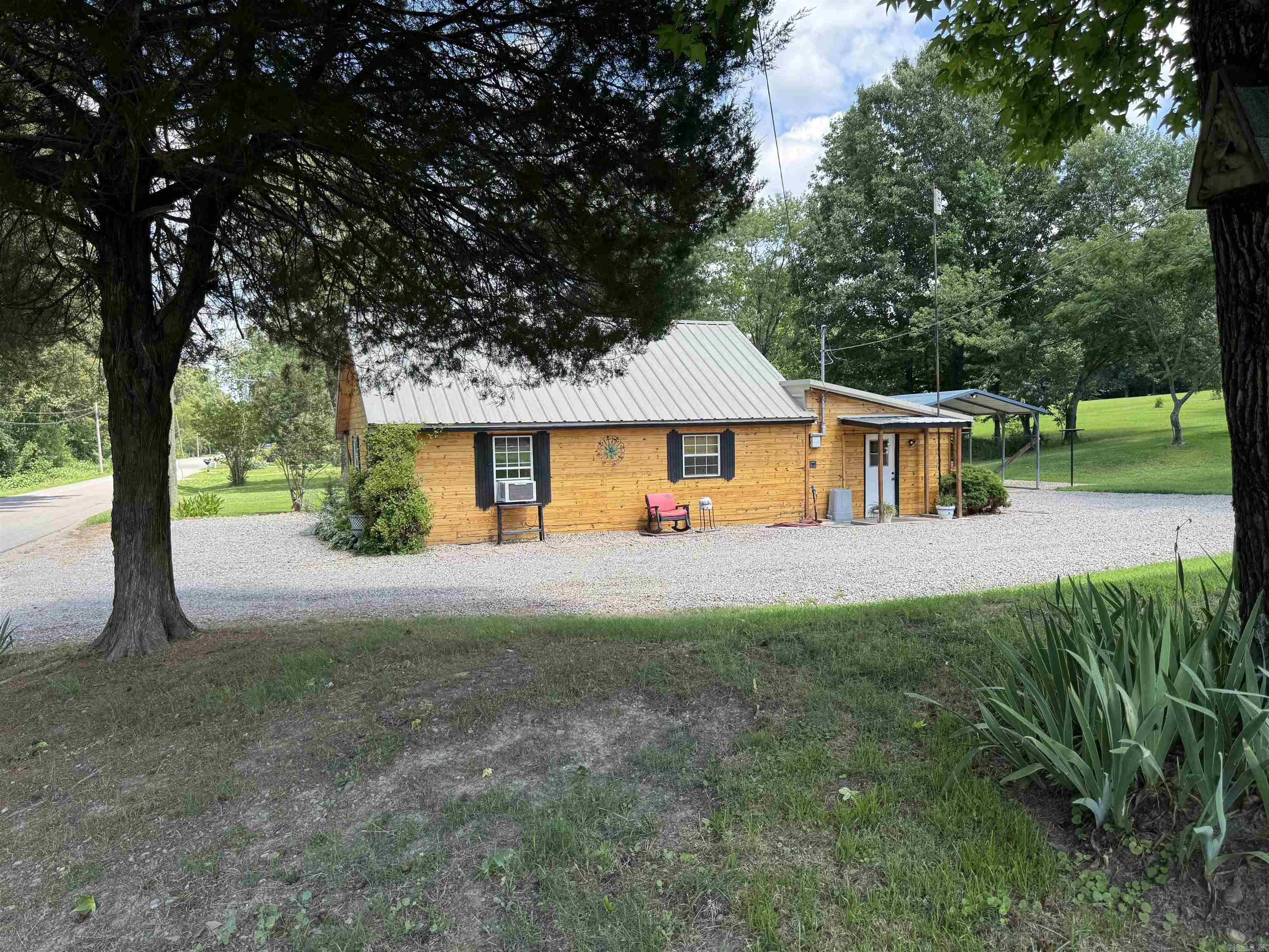 1802 W Clay  Piggott, AR