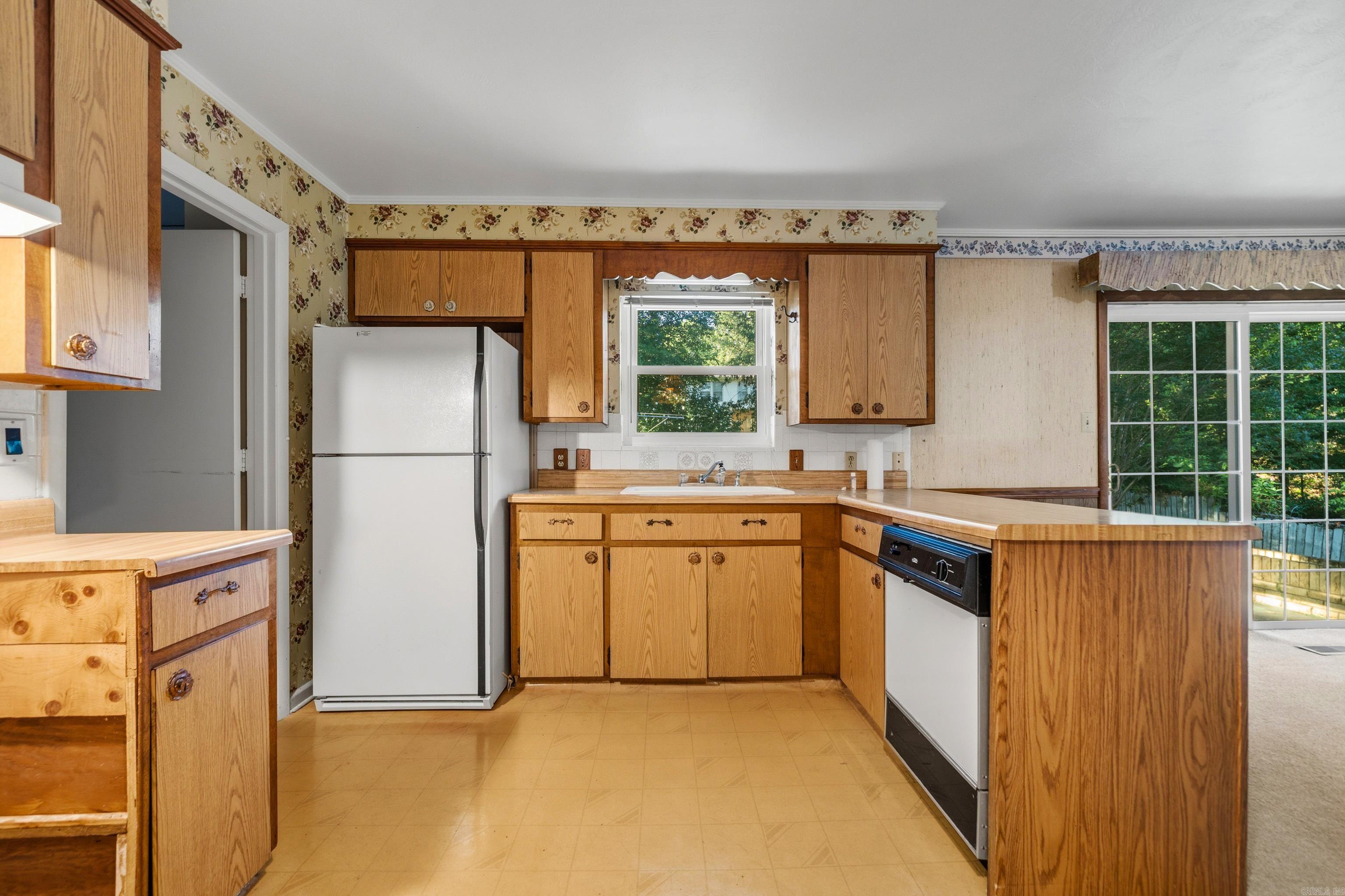 102 Dahlia St  Hot Springs, AR