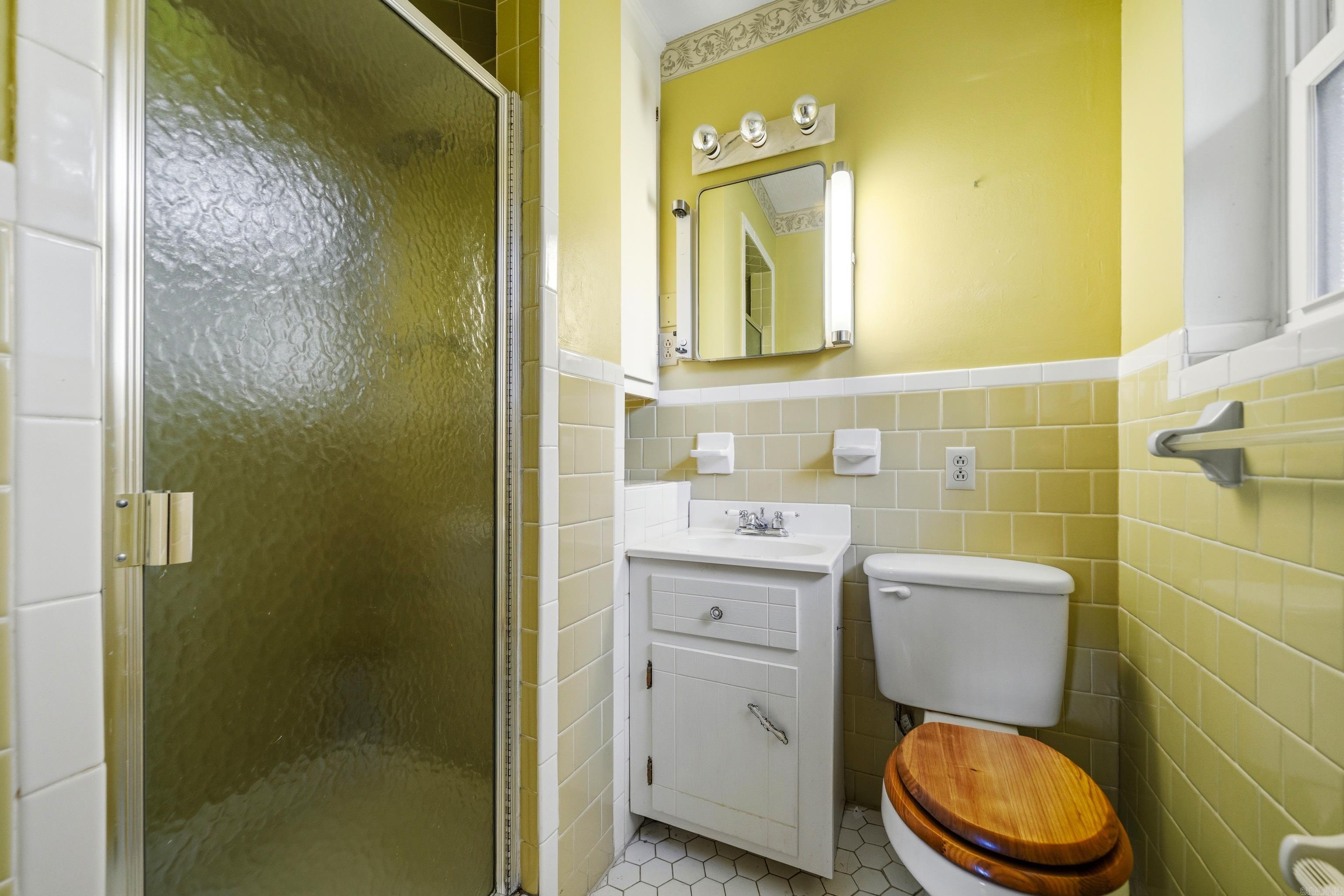 102 Dahlia St  Hot Springs, AR