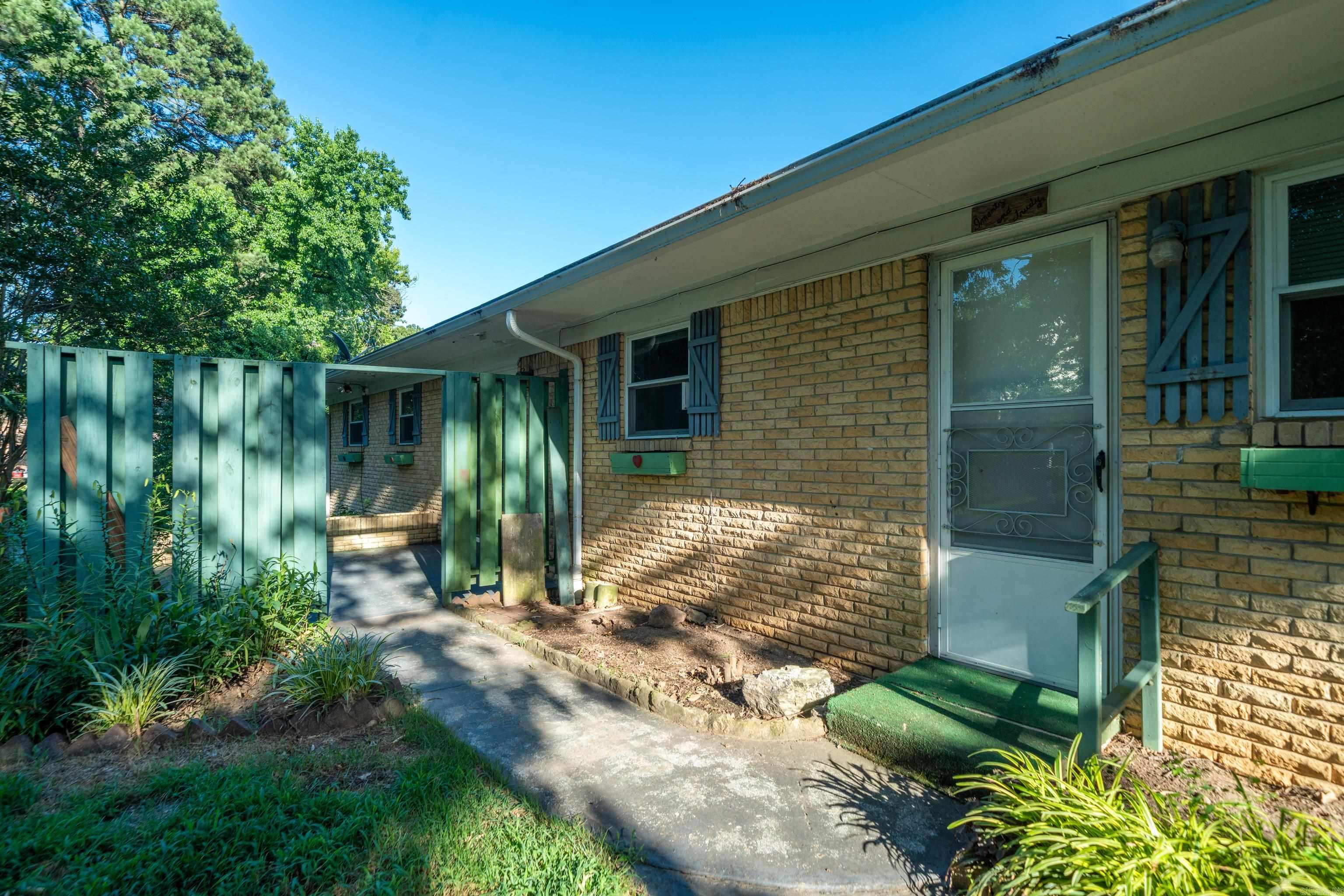 102 Dahlia St  Hot Springs, AR