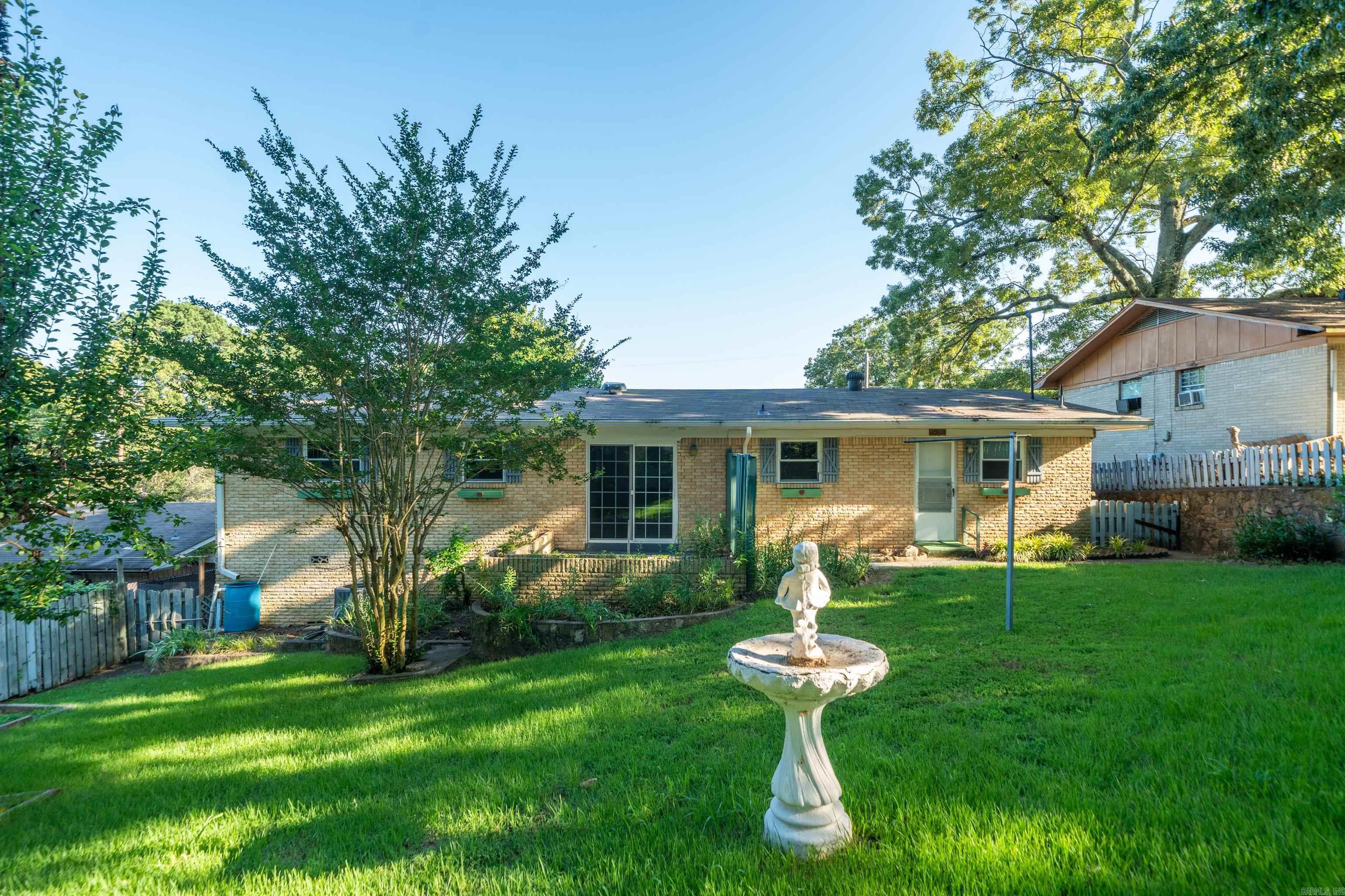 102 Dahlia St  Hot Springs, AR