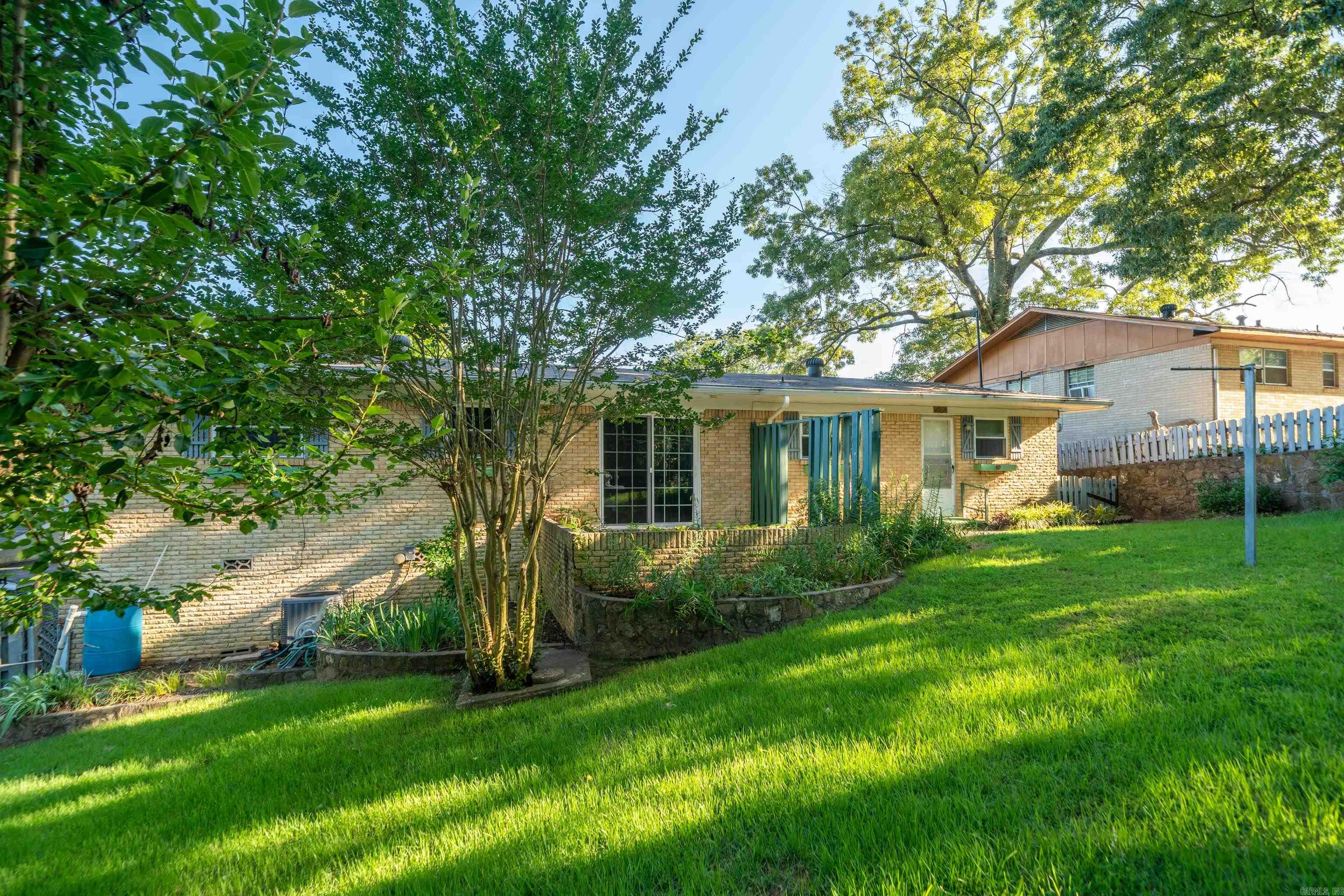 102 Dahlia St  Hot Springs, AR