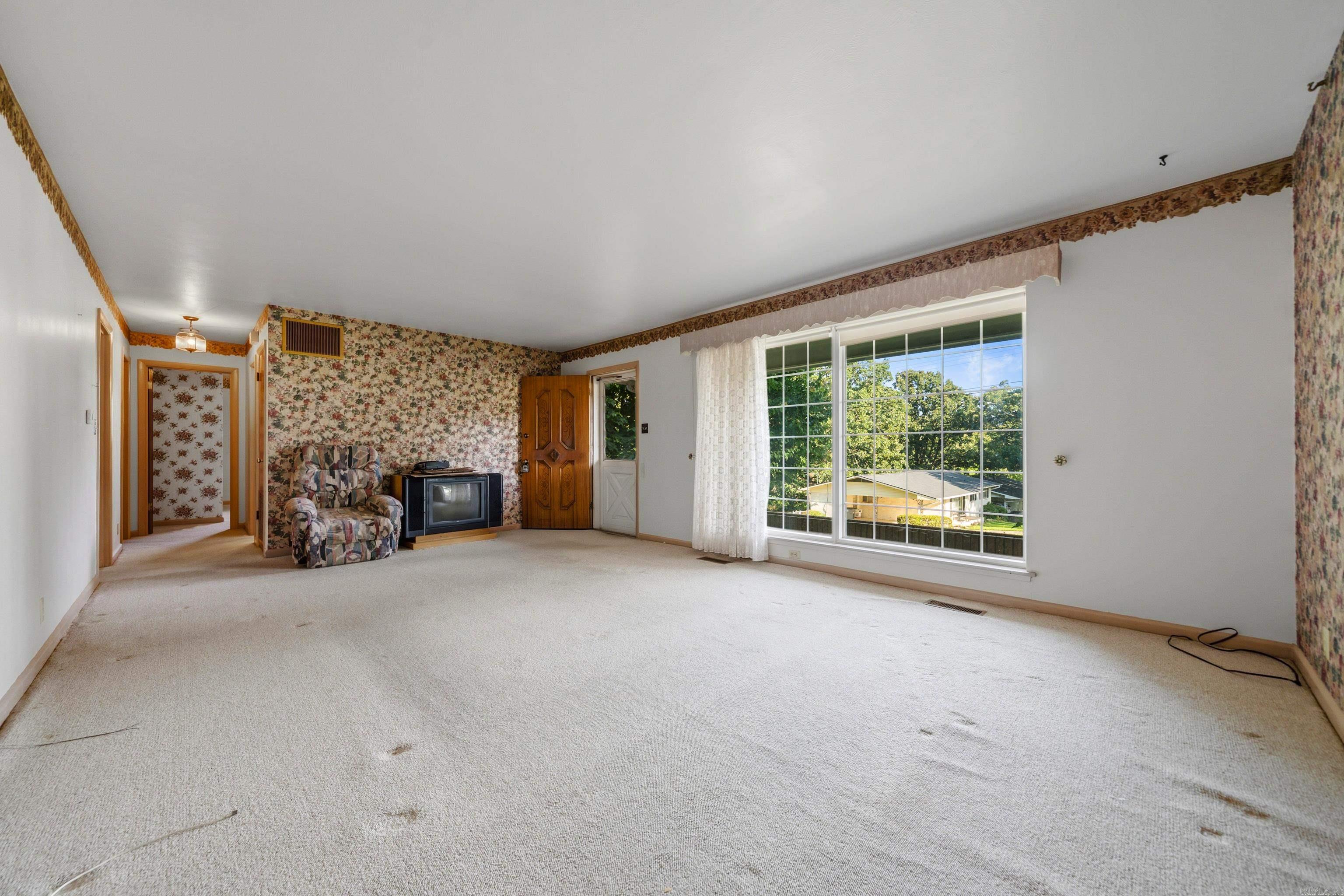 102 Dahlia St  Hot Springs, AR