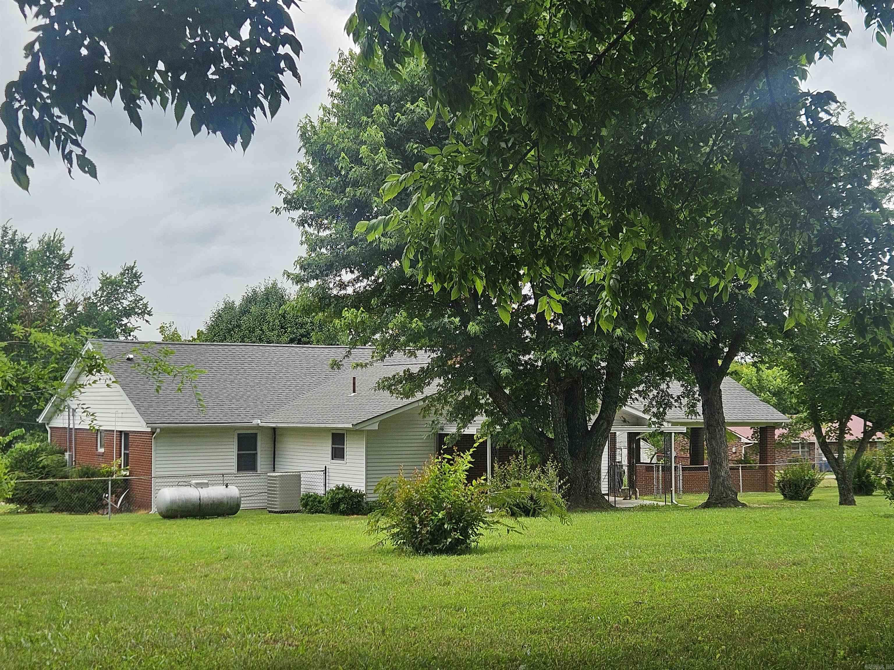 511 Spring  Marshall, AR