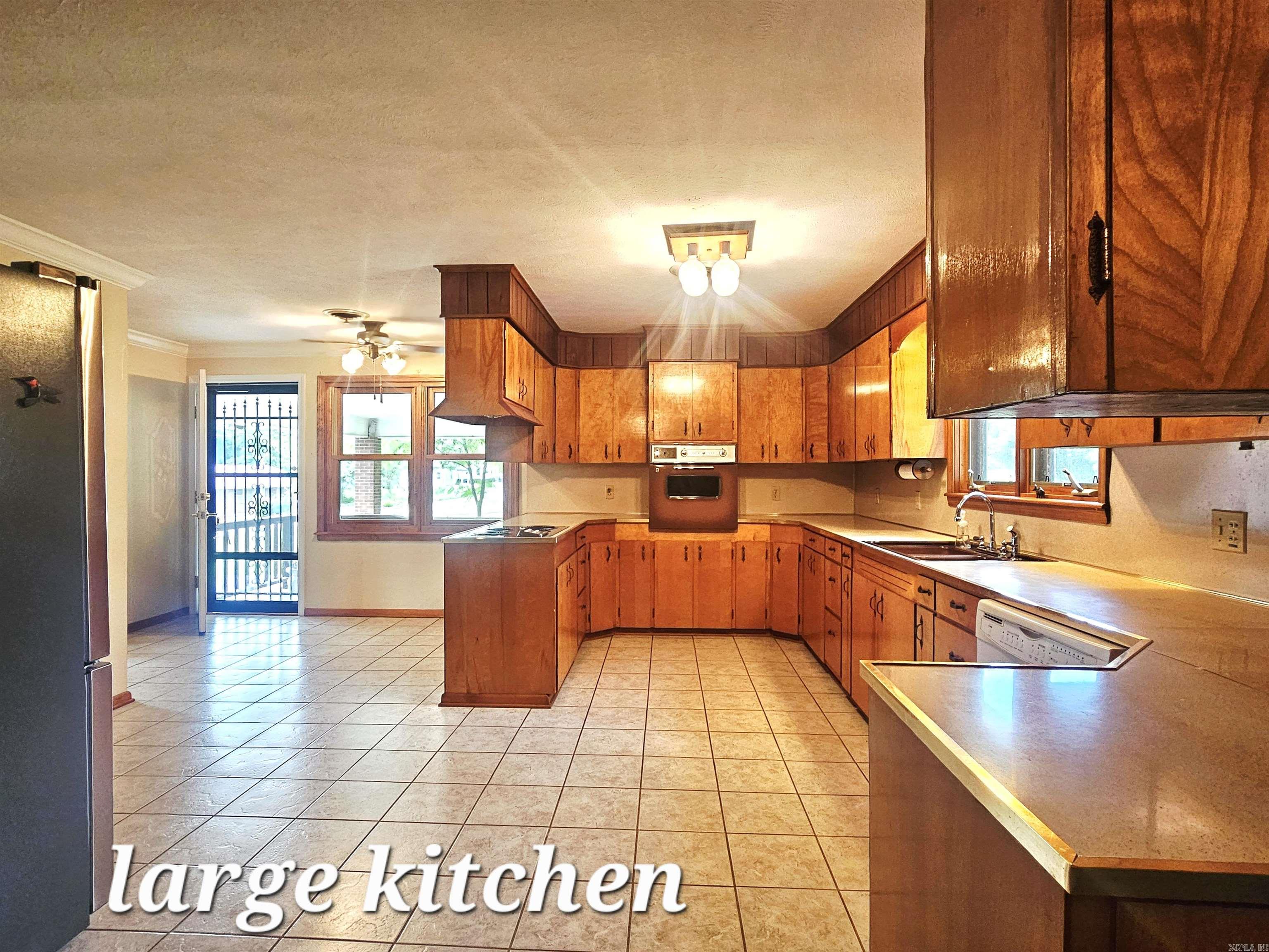 511 Spring  Marshall, AR