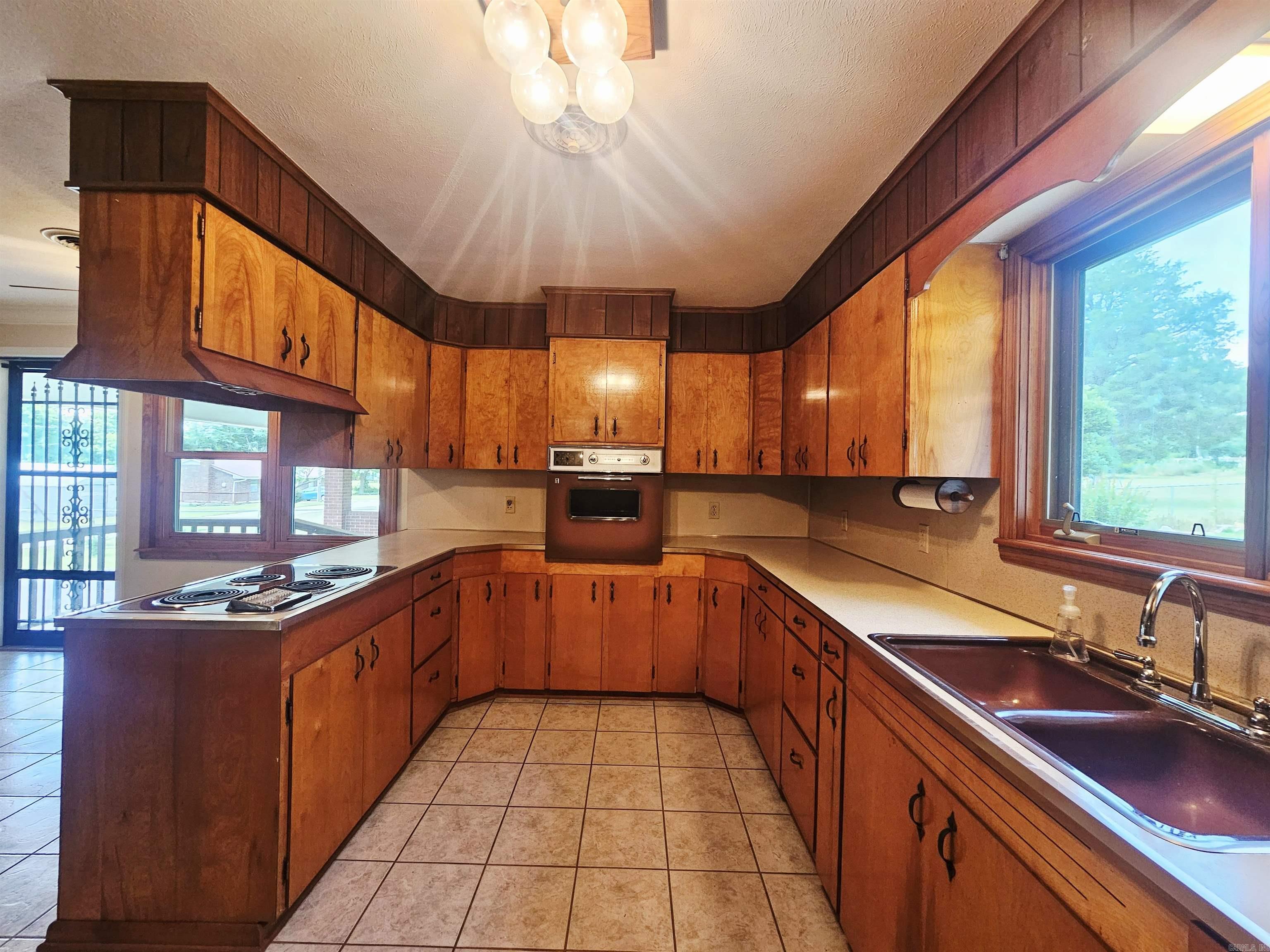 511 Spring  Marshall, AR