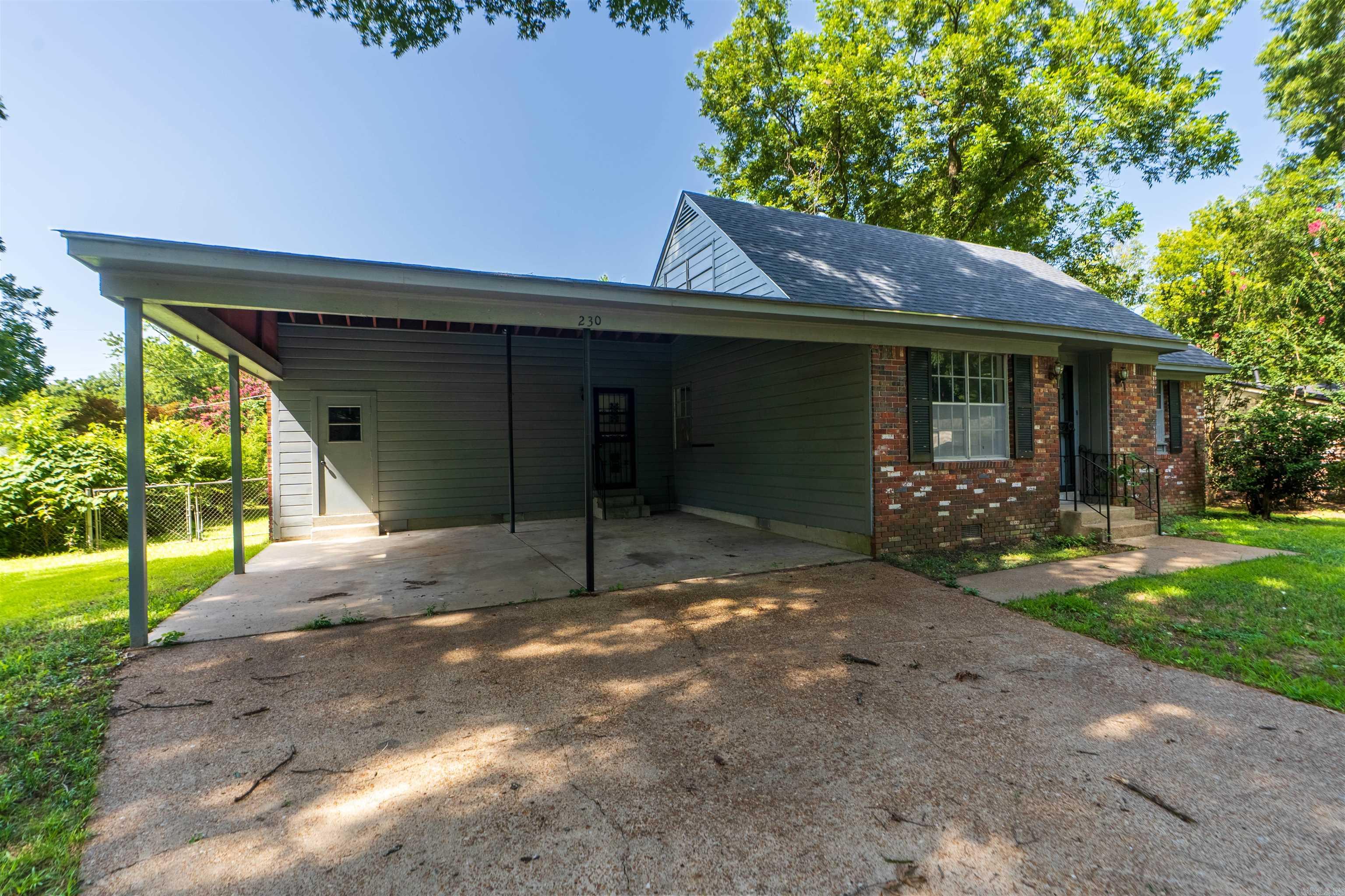 230 Lexington Dr  Forrest City, AR