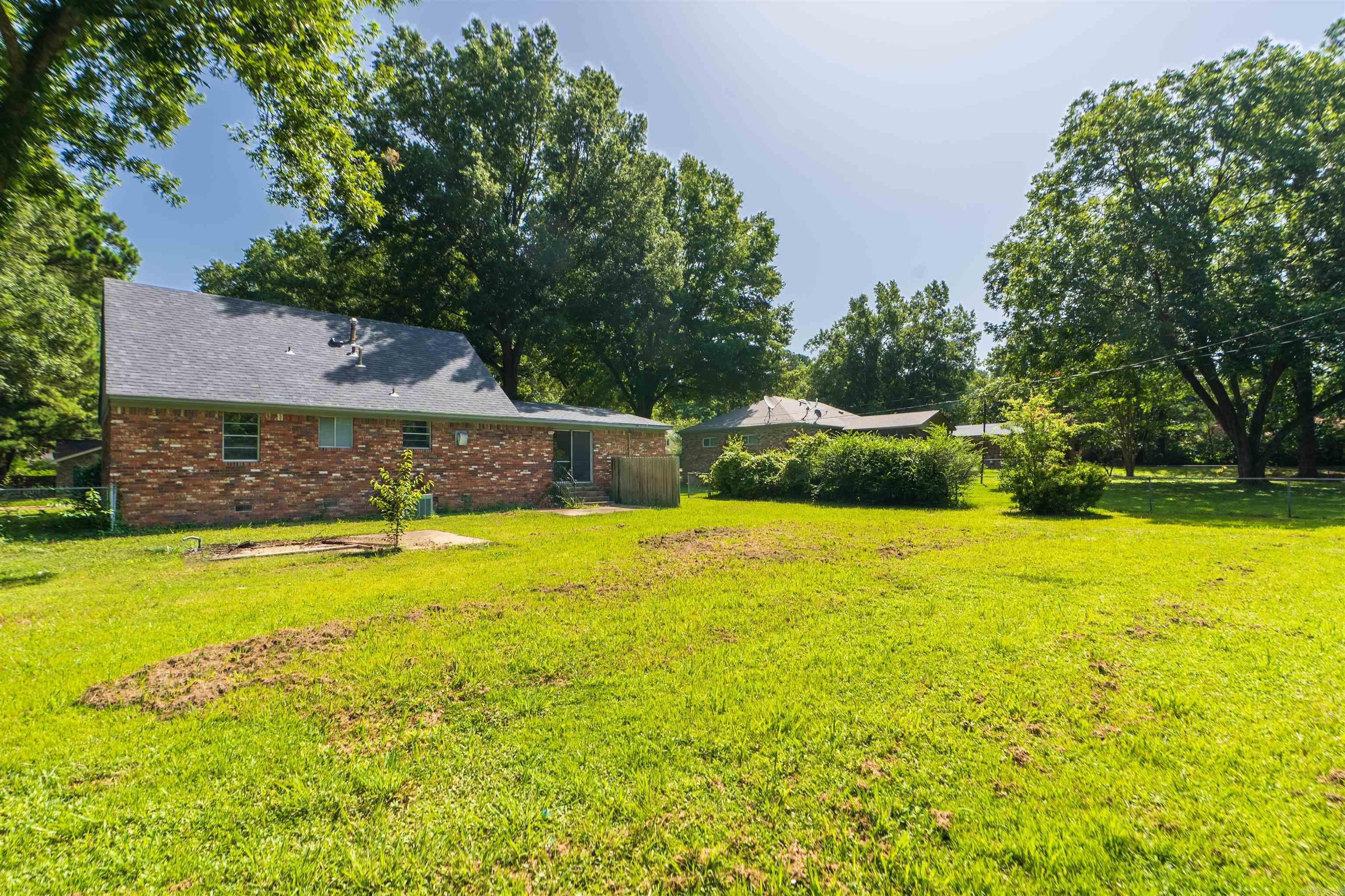 230 Lexington Dr  Forrest City, AR