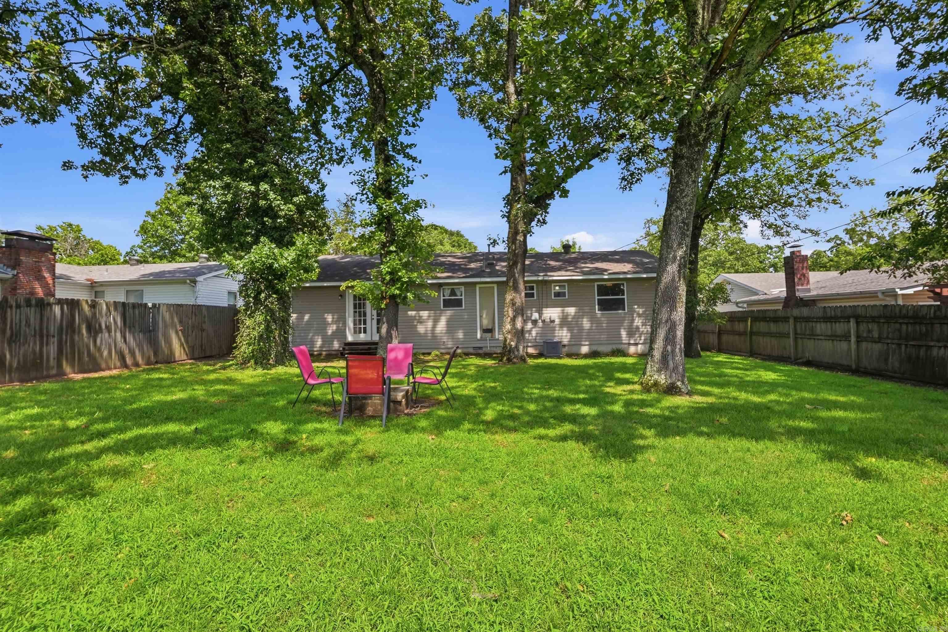 9119 Woodbine St  Sherwood, AR