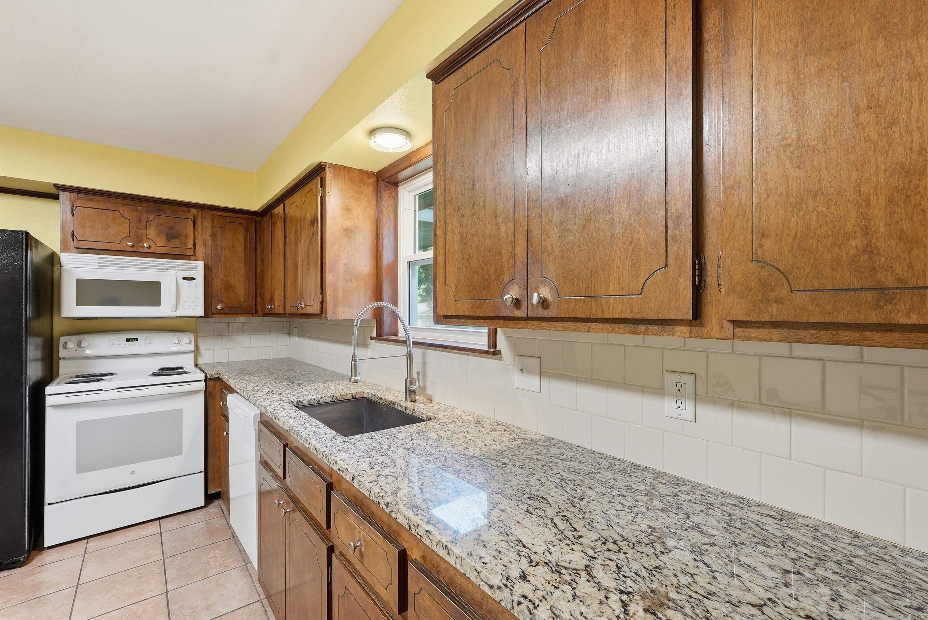 1312 Sunset Dr  Conway, AR