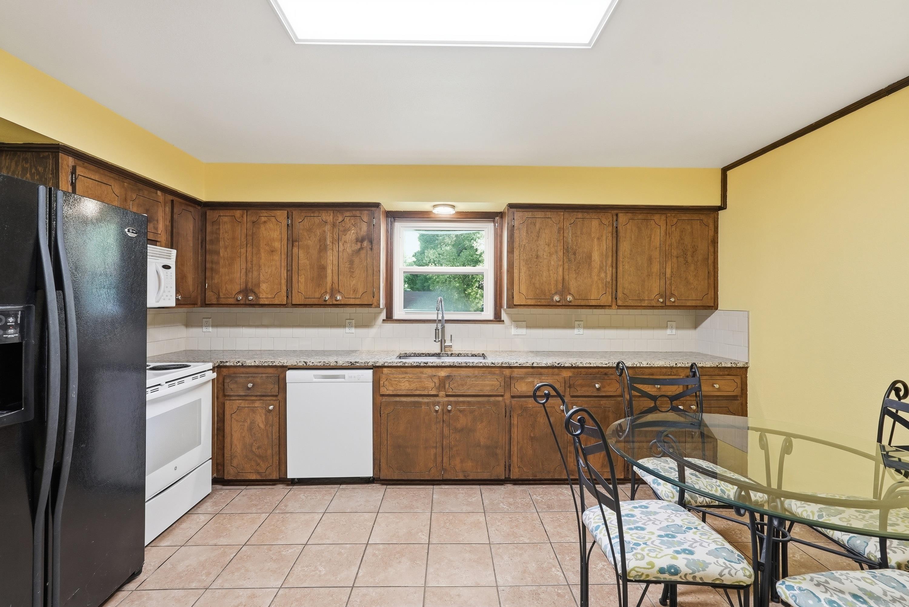 1312 Sunset Dr  Conway, AR