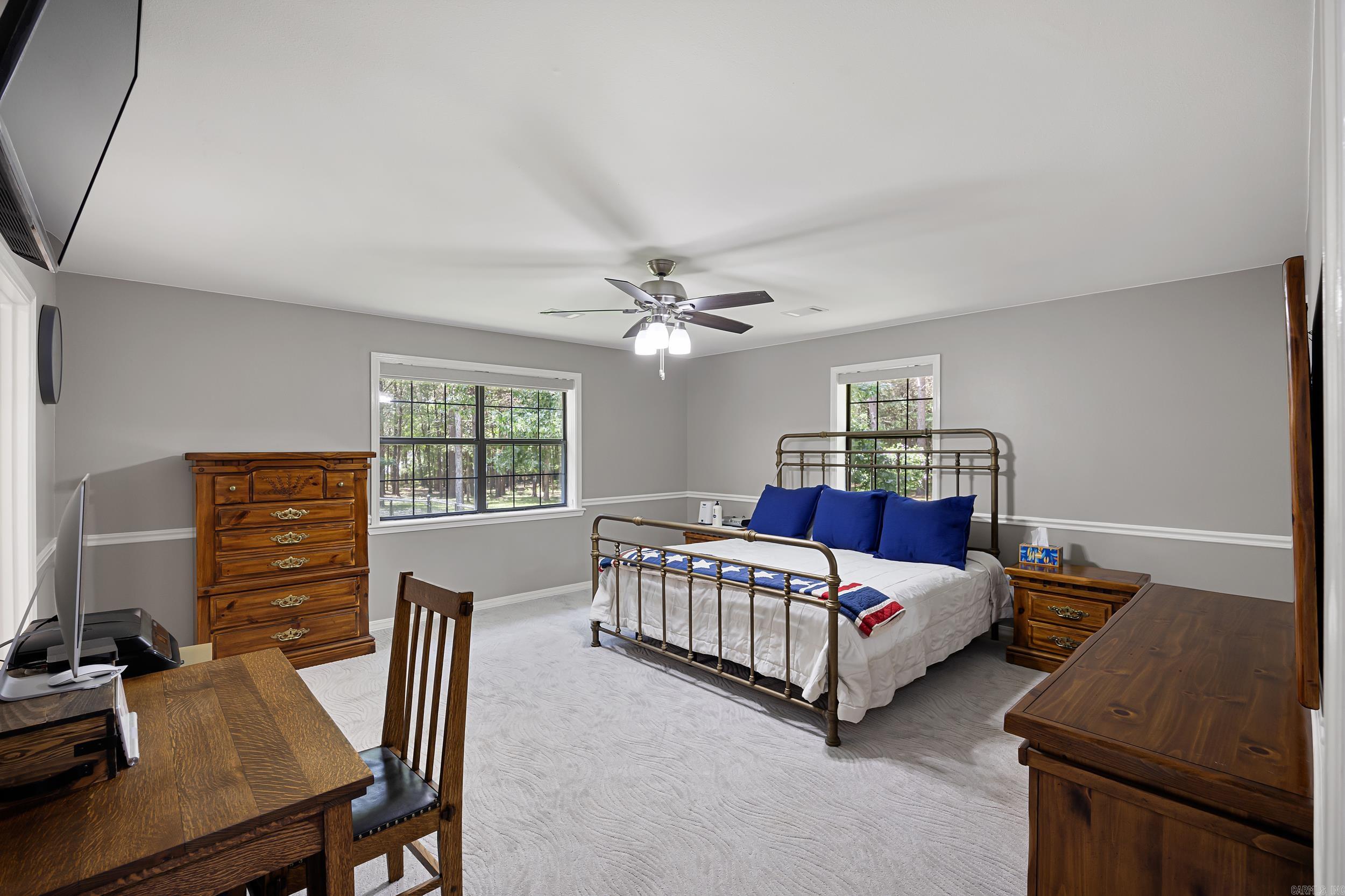 137 Lloyd  London, AR