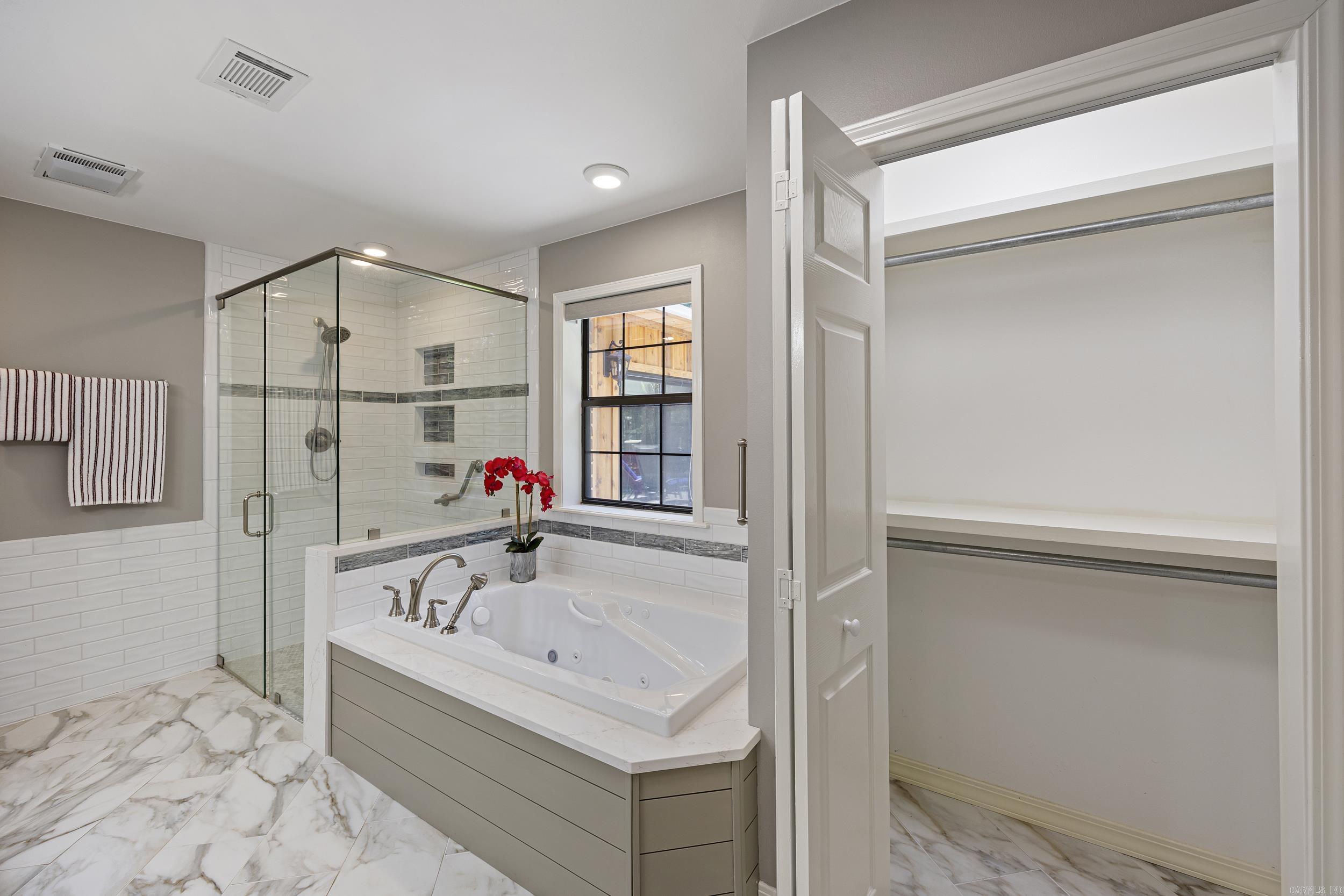 137 Lloyd  London, AR