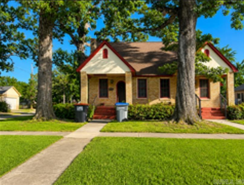 910 and 912 W 13th  Pine Bluff, AR