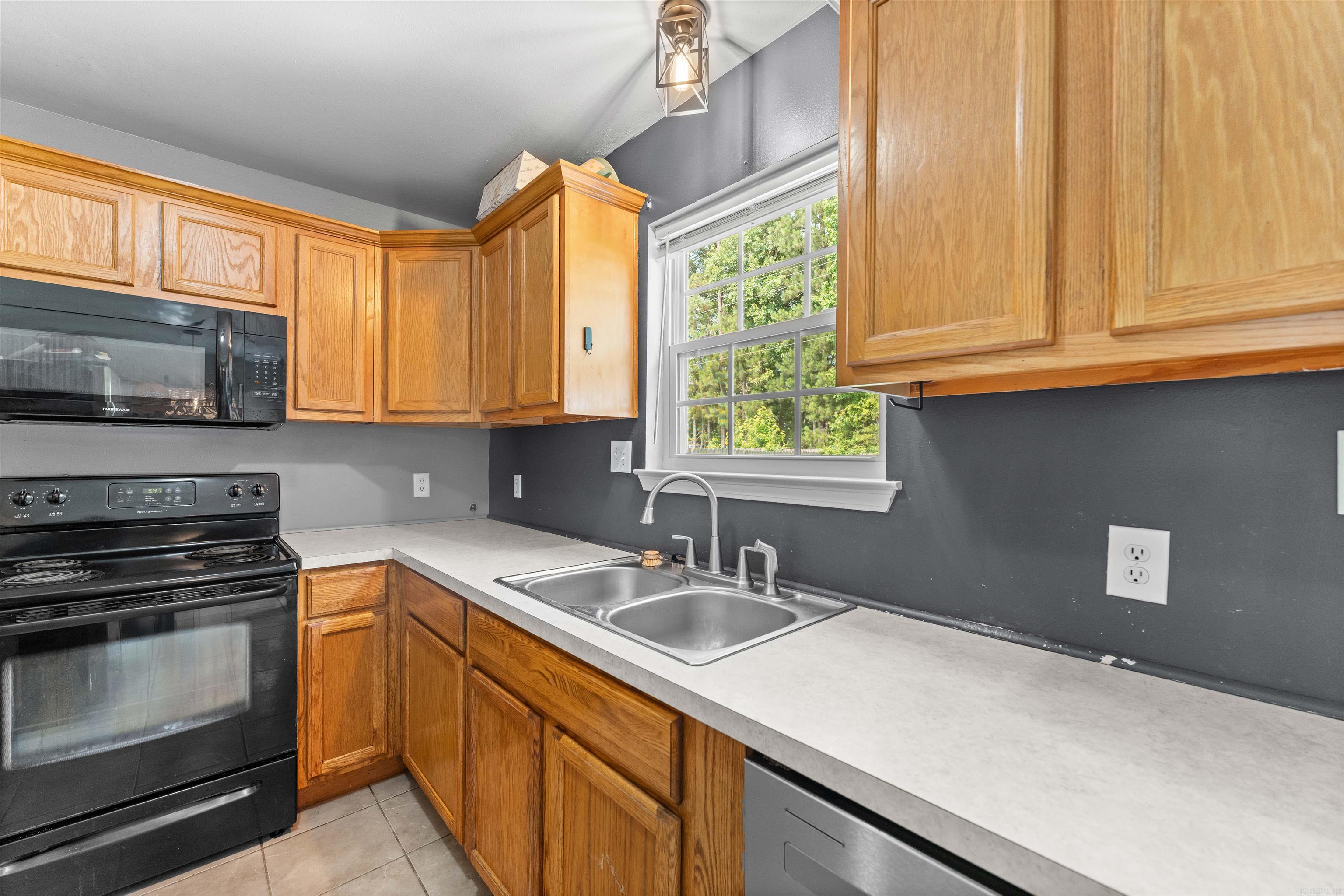 205 Glenn Oaks  Benton, AR
