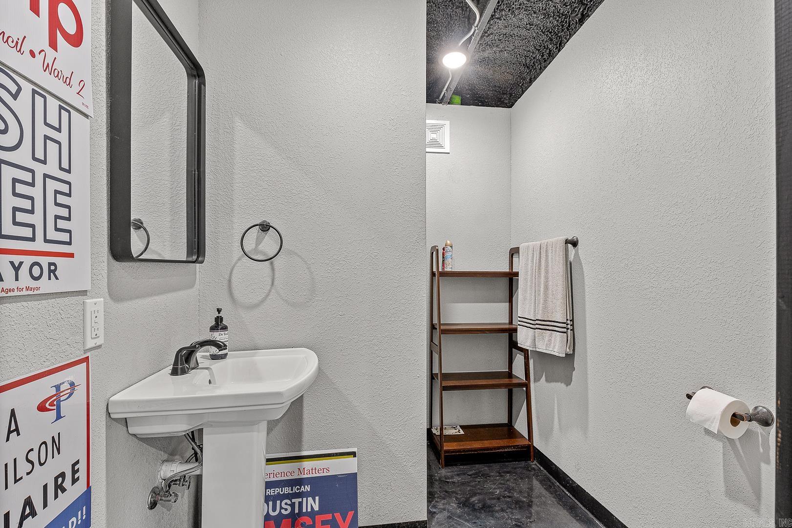 303 S 4th  Paragould, AR