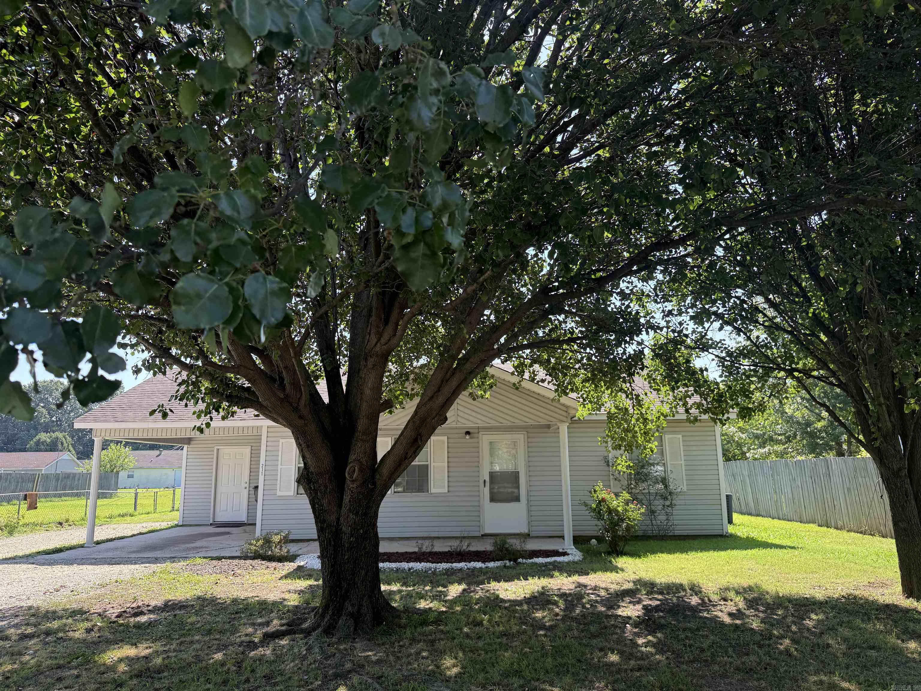 211 N 18th Ave  Paragould, AR