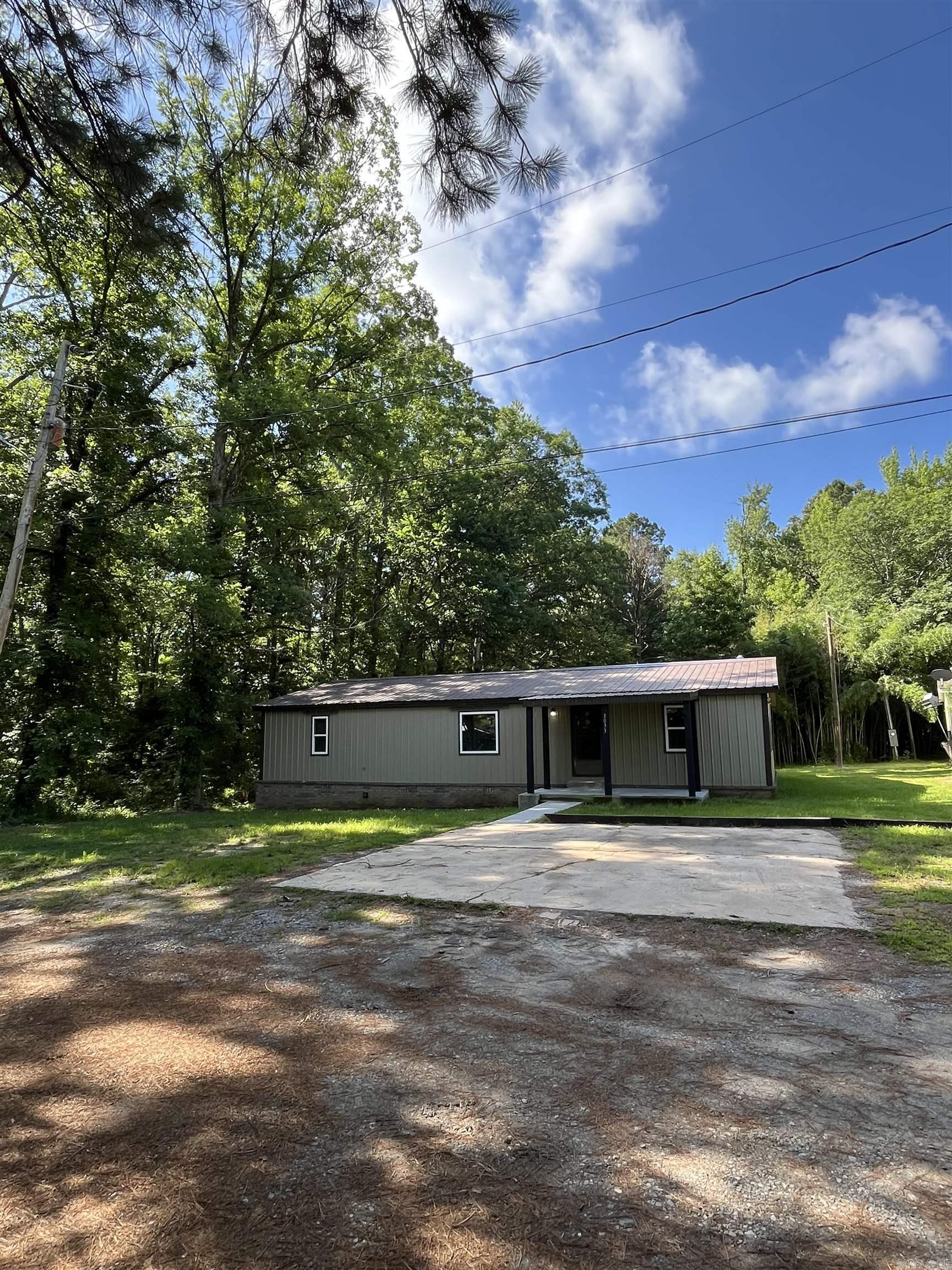 3033 Brown East End  Hensley, AR